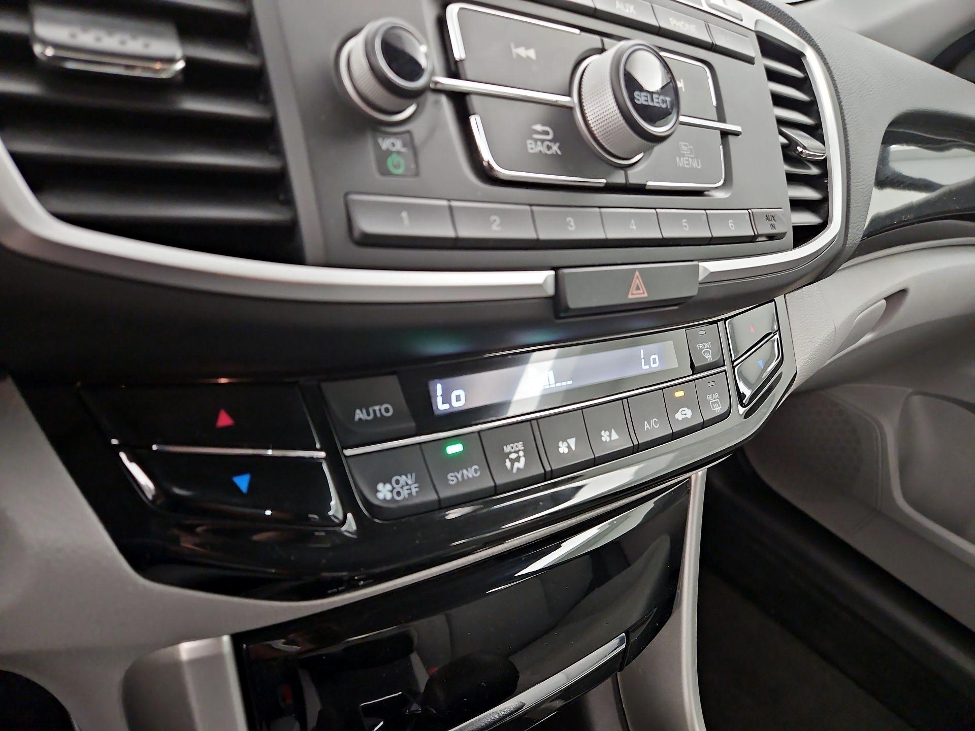 Thumbnail: 2016 Honda Accord - 16