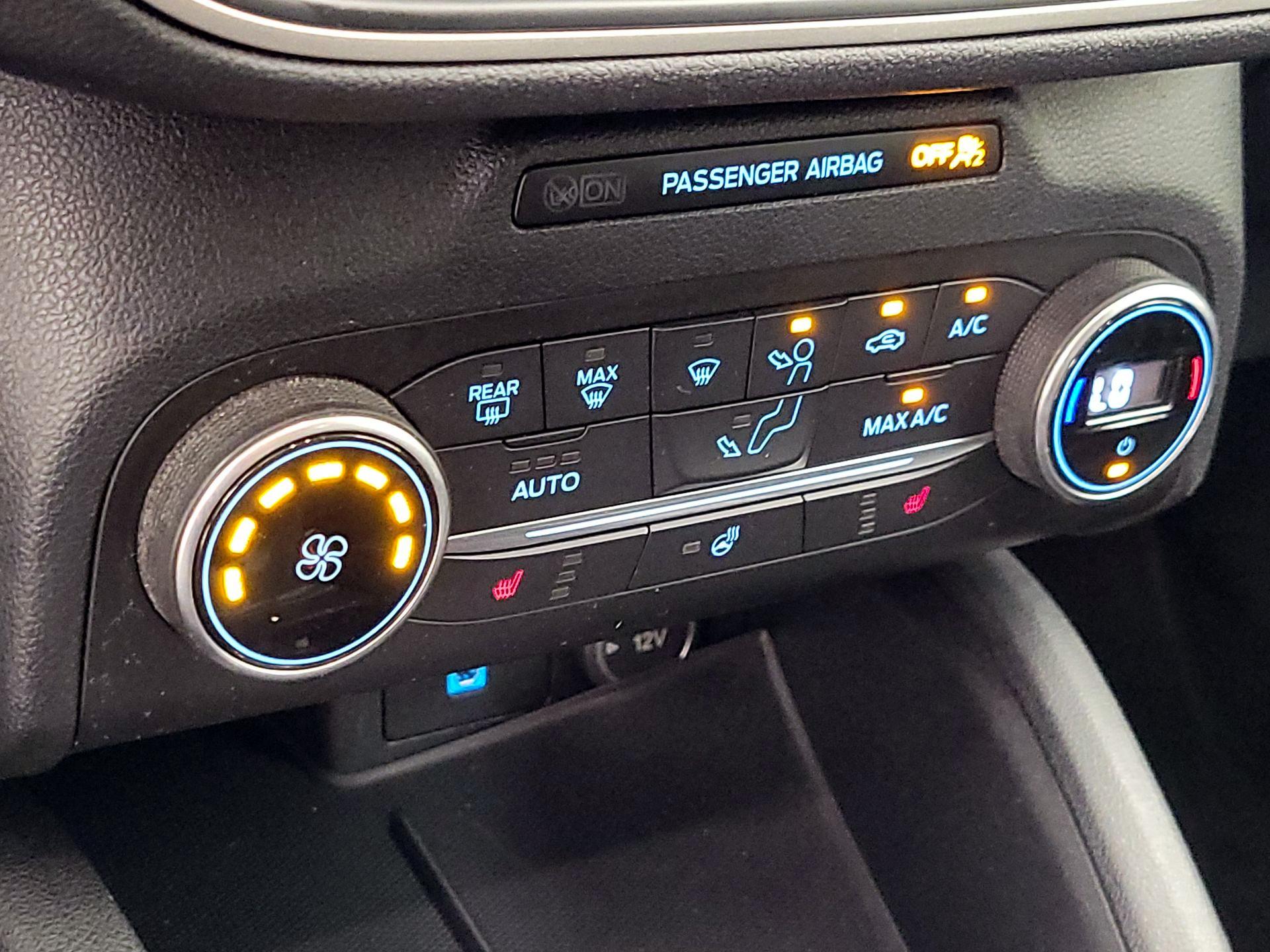 Thumbnail: 2020 Ford Escape - 16
