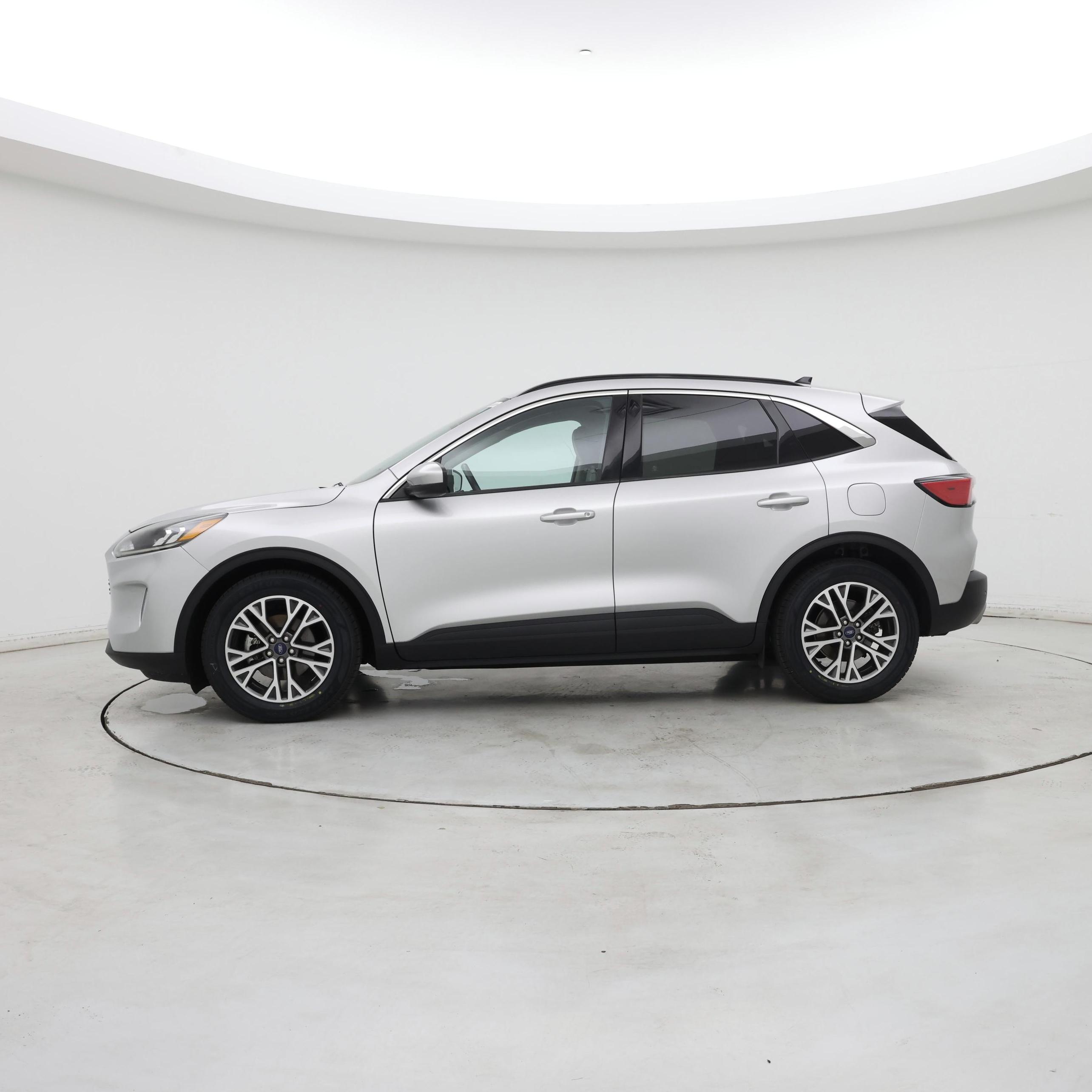 Thumbnail: 2020 Ford Escape - 3