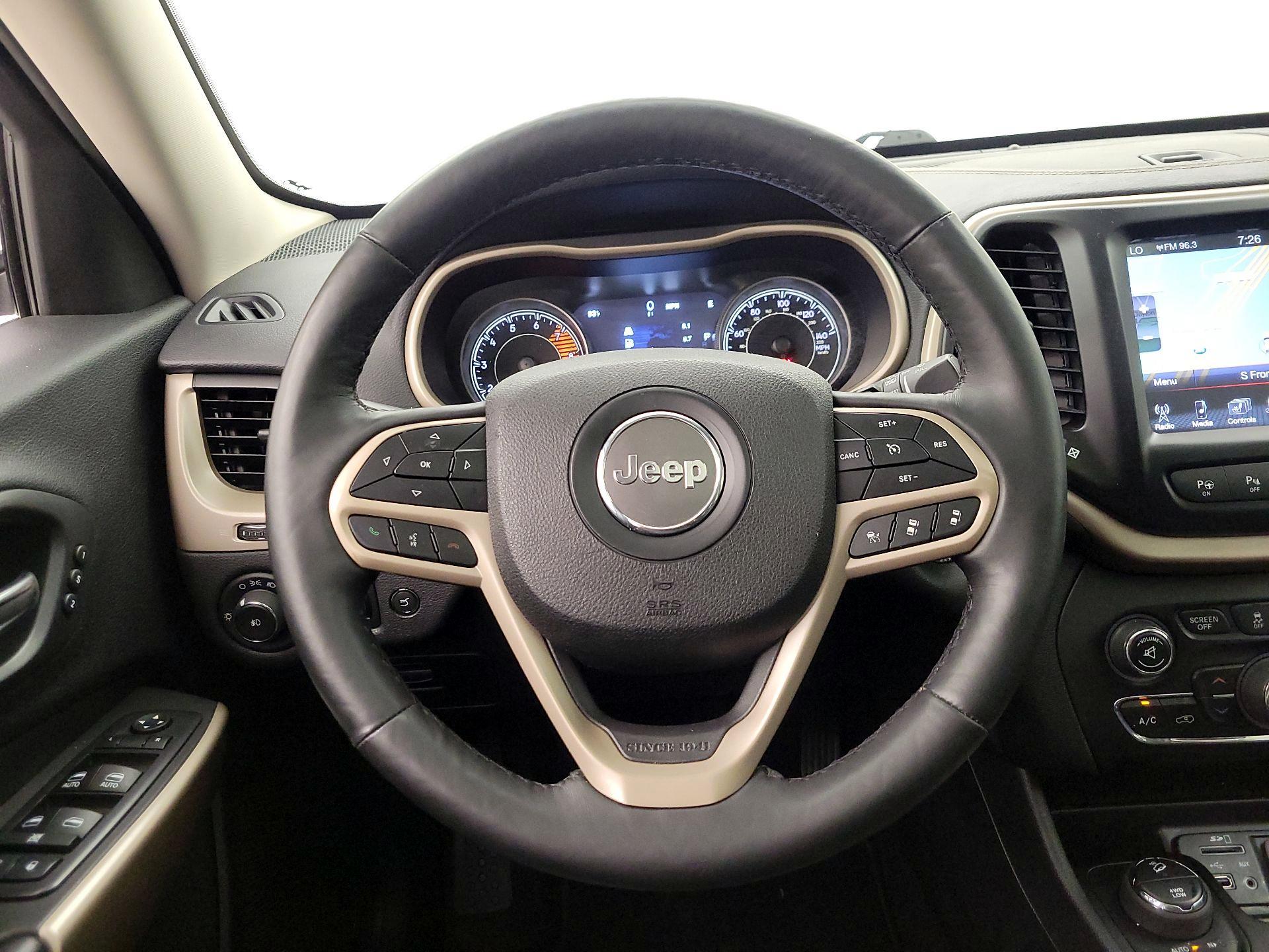 Thumbnail: 2018 Jeep Cherokee - 10