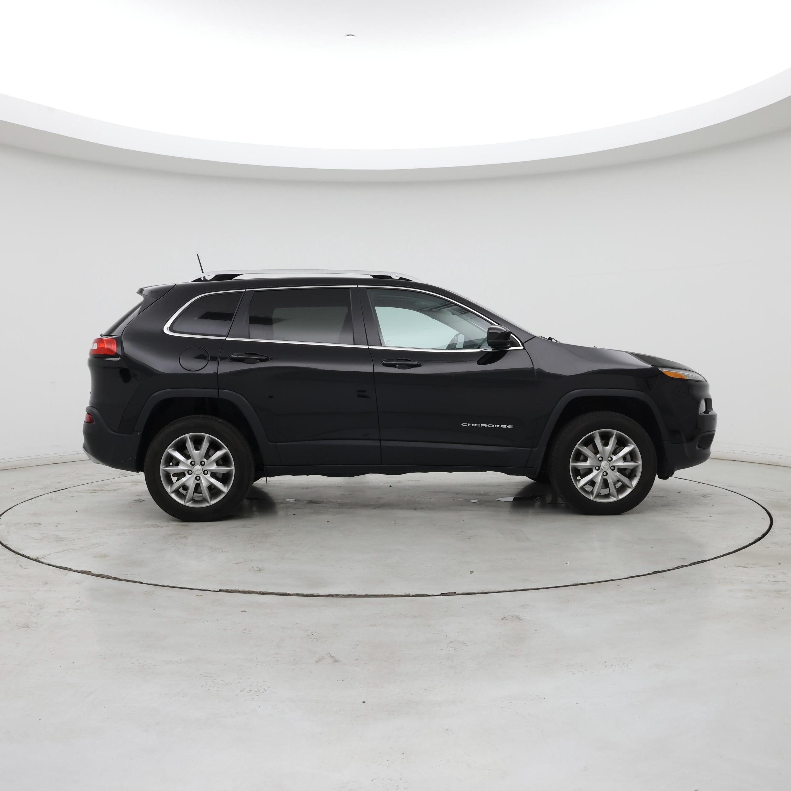 Thumbnail: 2018 Jeep Cherokee - 7