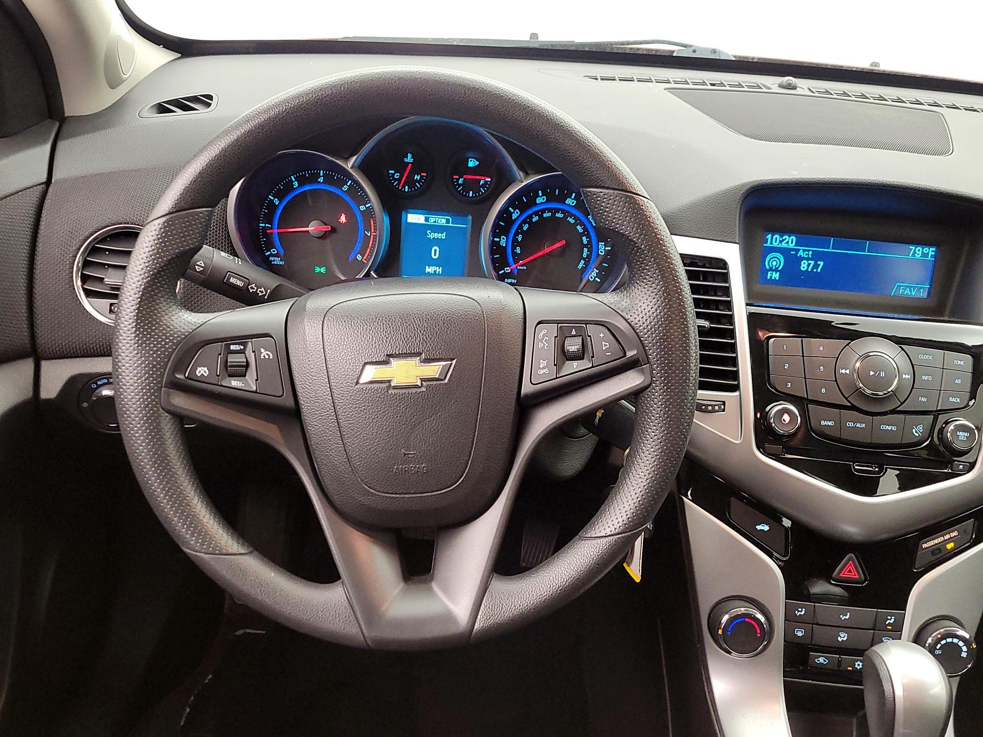 Thumbnail: 2016 Chevrolet Cruze - 10