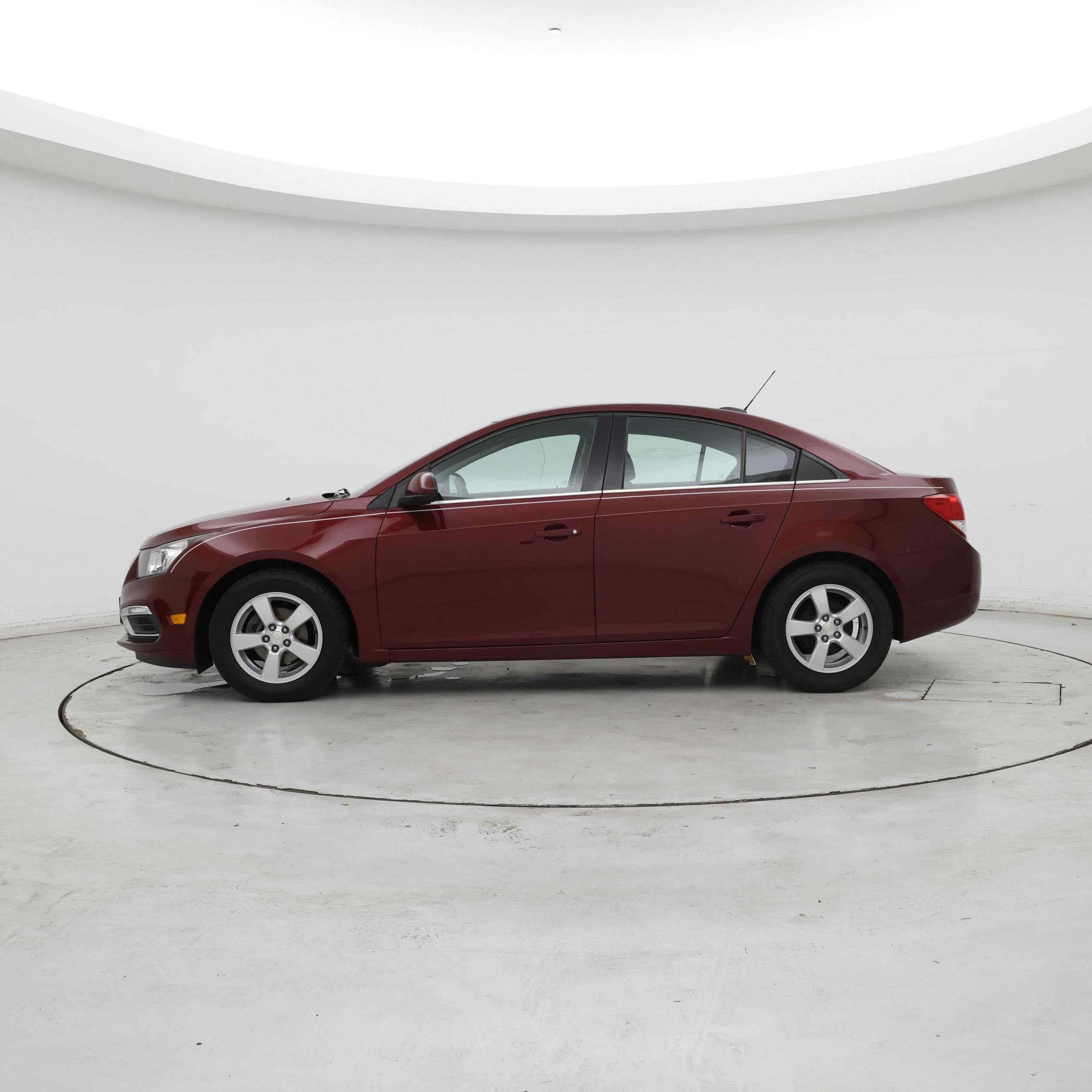 Thumbnail: 2016 Chevrolet Cruze - 3