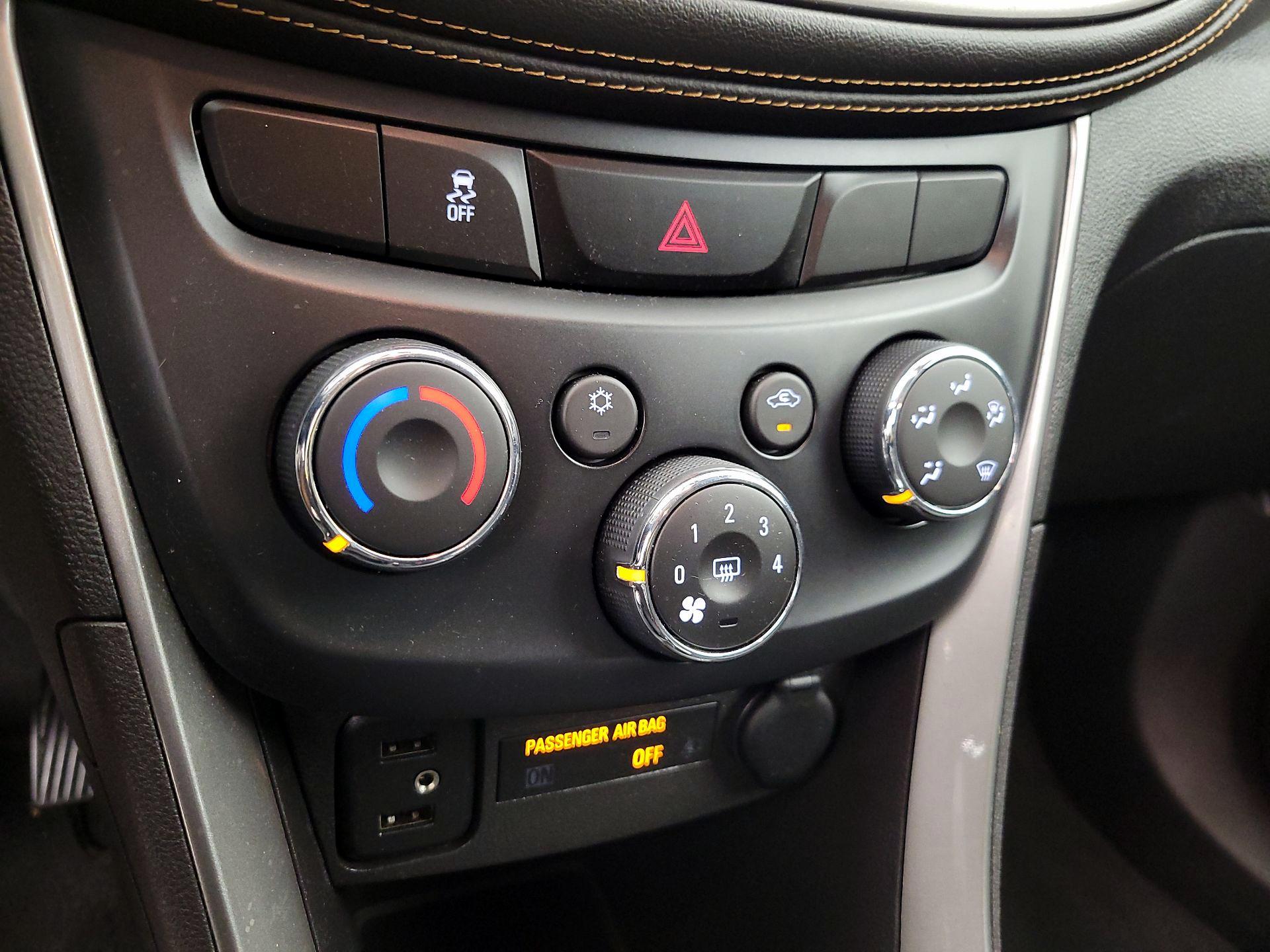 Thumbnail: 2018 Chevrolet Trax - 16
