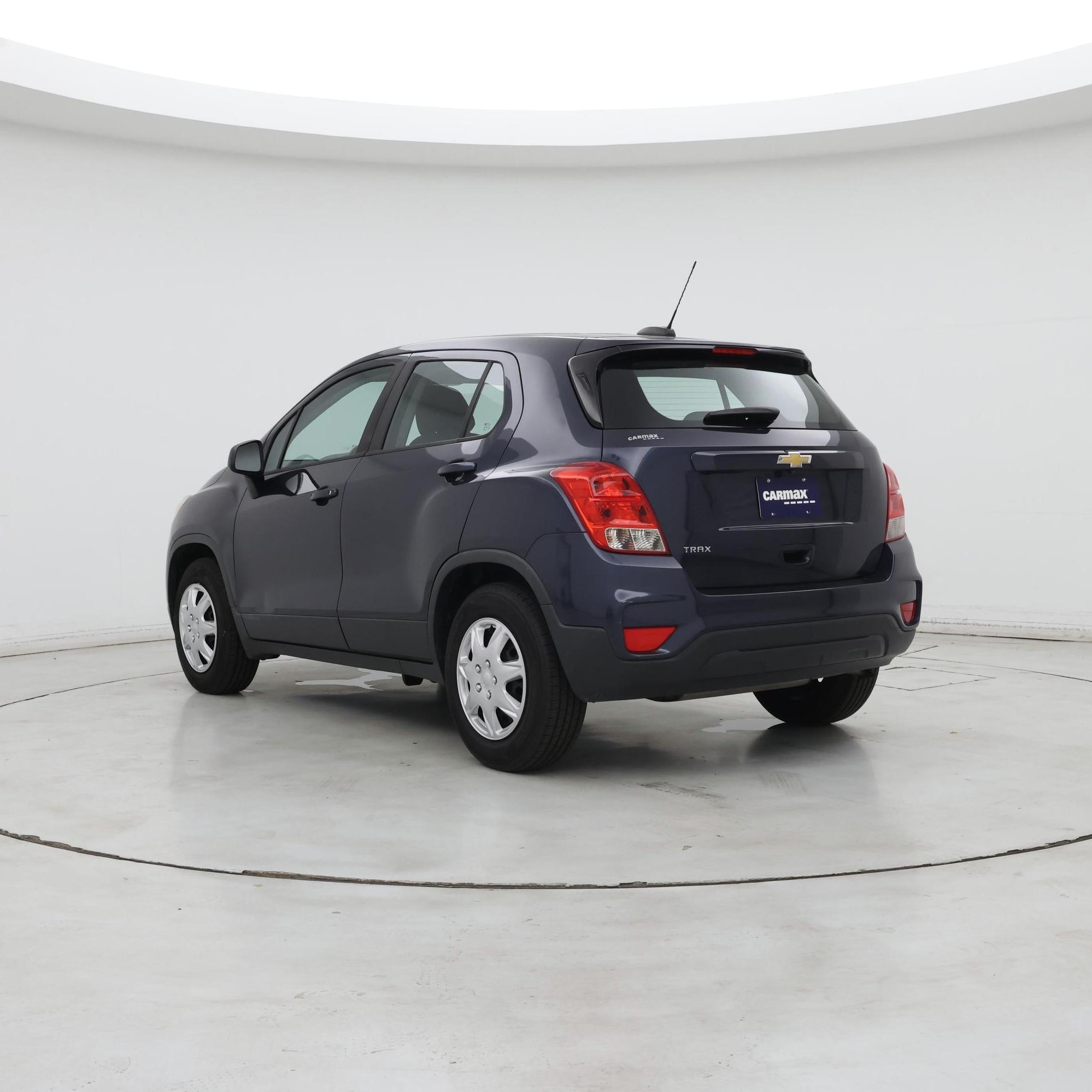 Thumbnail: 2018 Chevrolet Trax - 2