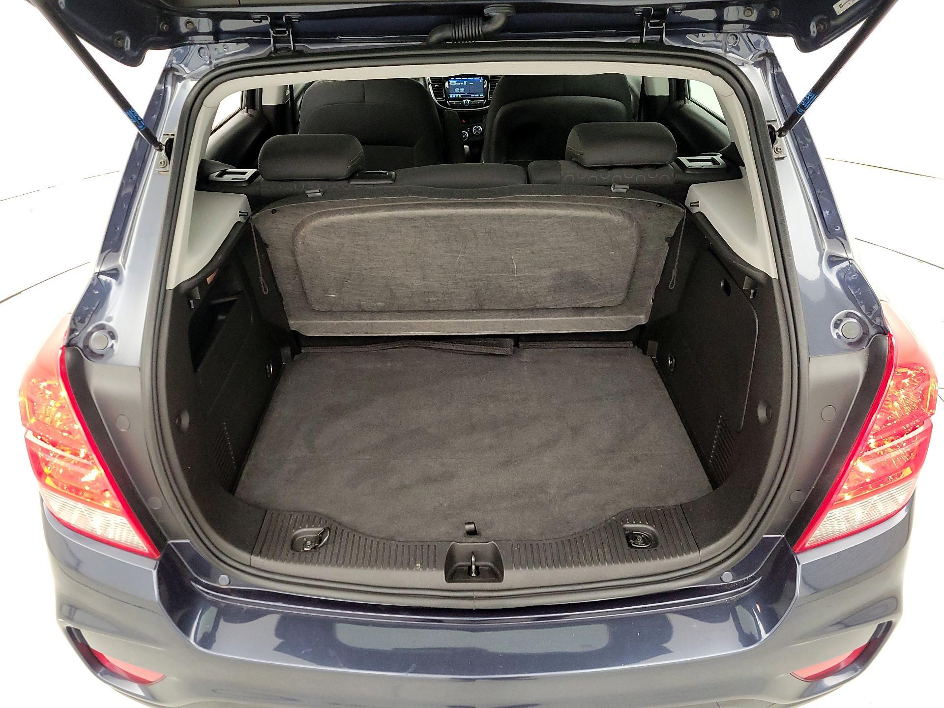 Thumbnail: 2018 Chevrolet Trax - 19