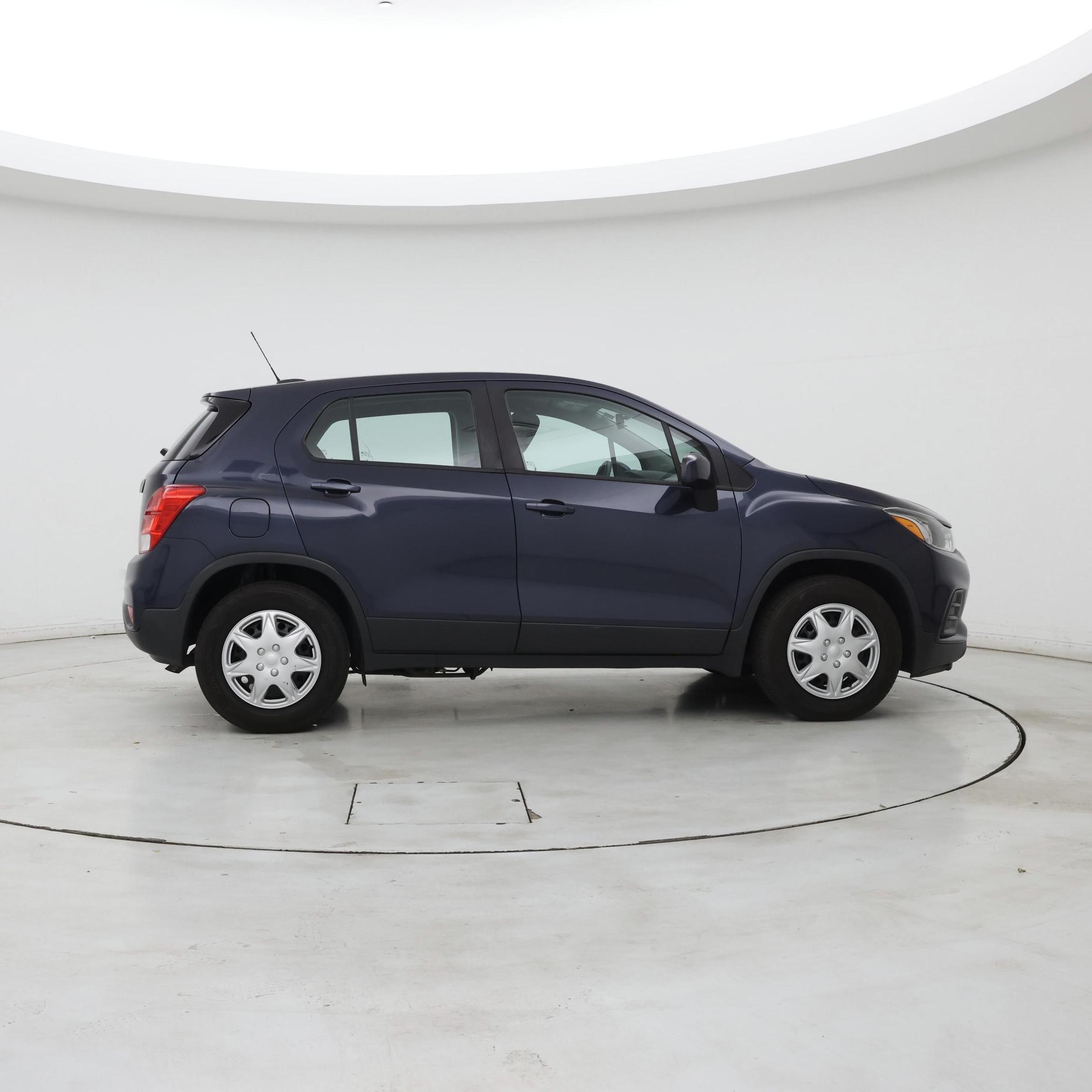 Thumbnail: 2018 Chevrolet Trax - 7