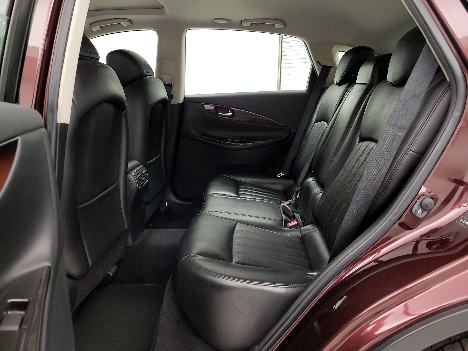 Thumbnail: 2016 INFINITI QX50 - 20