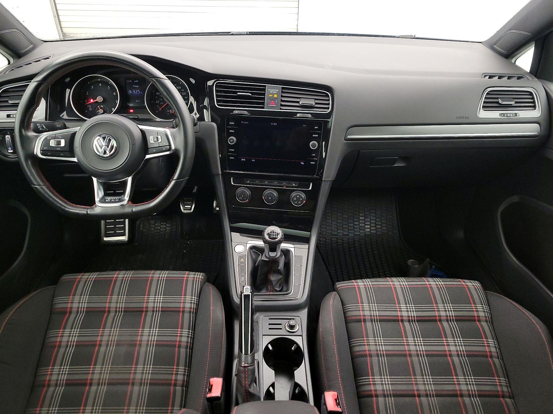 Thumbnail: 2018 Volkswagen Golf - 8