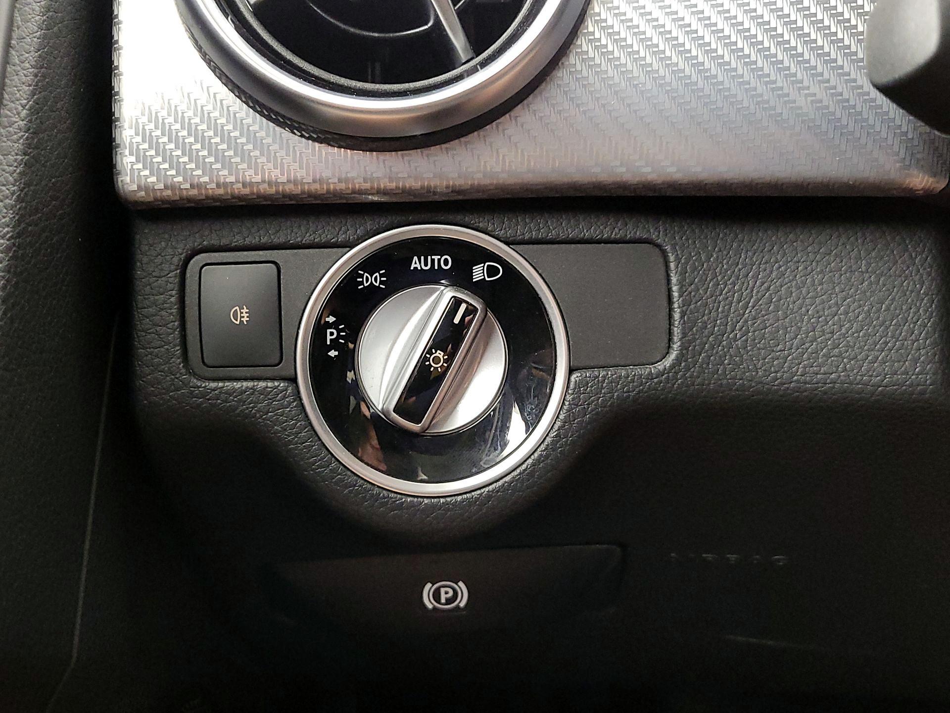 Thumbnail: 2014 Mercedes-Benz GLK - 13