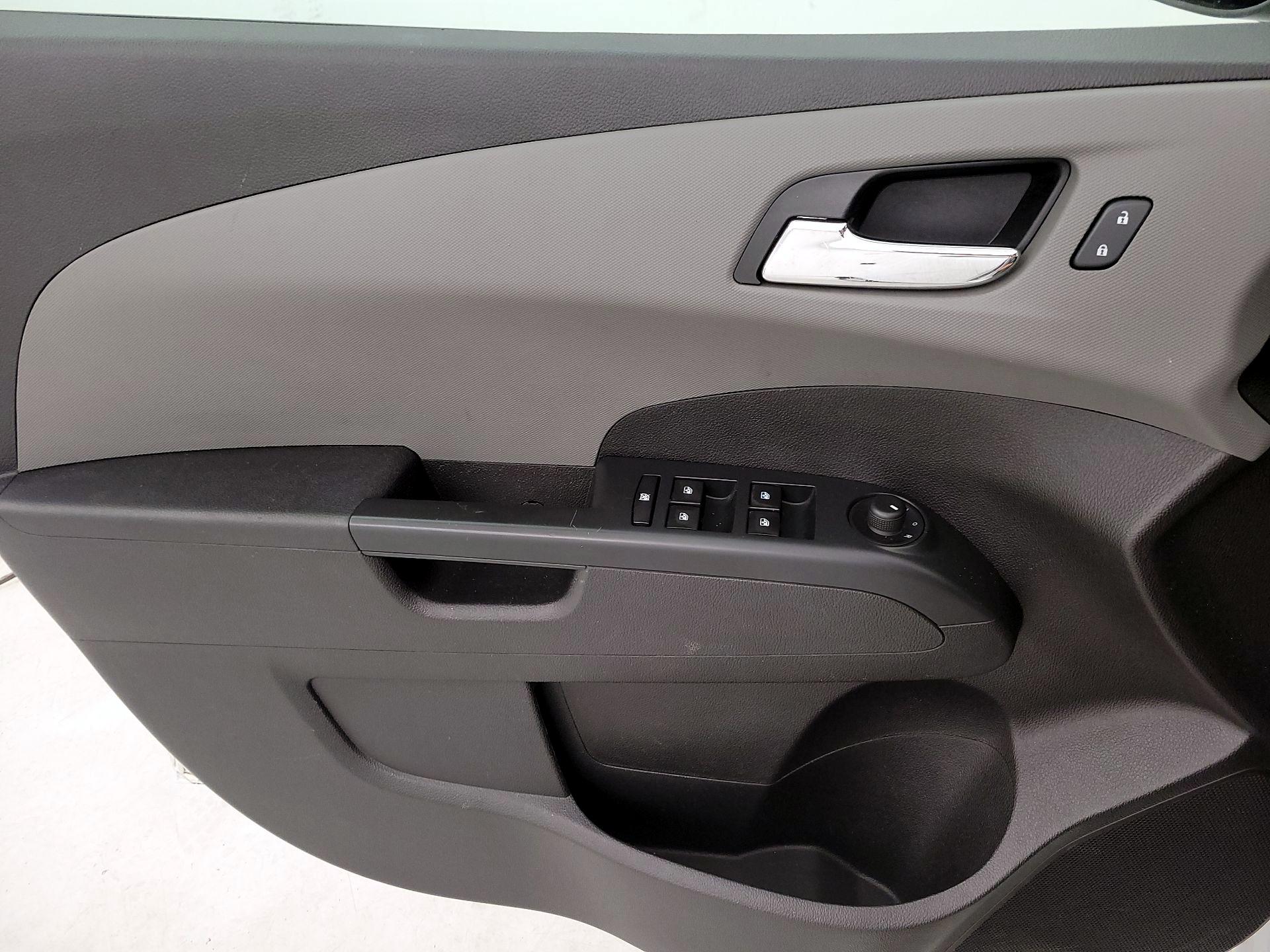 Thumbnail: 2015 Chevrolet Sonic - 12