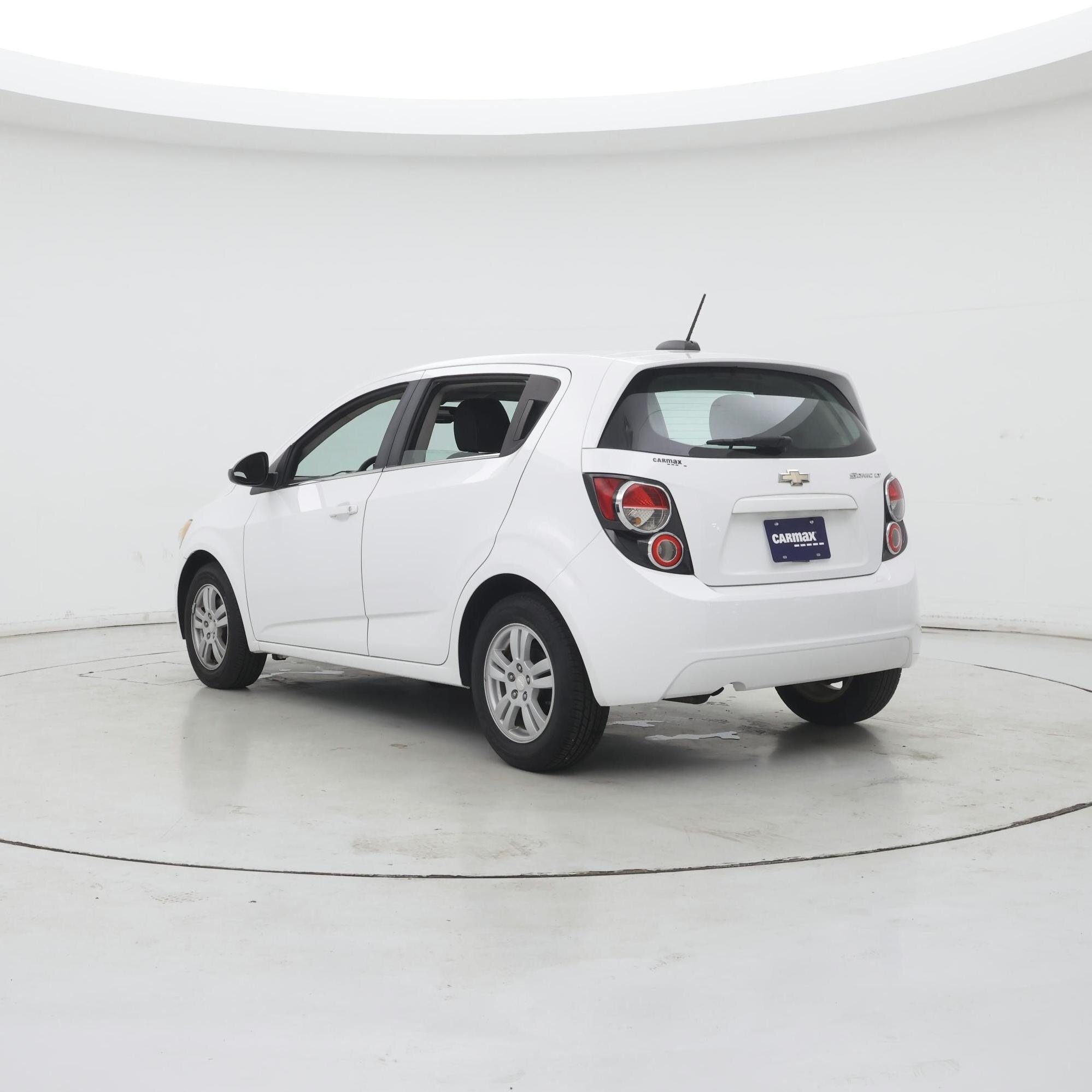 Thumbnail: 2015 Chevrolet Sonic - 2