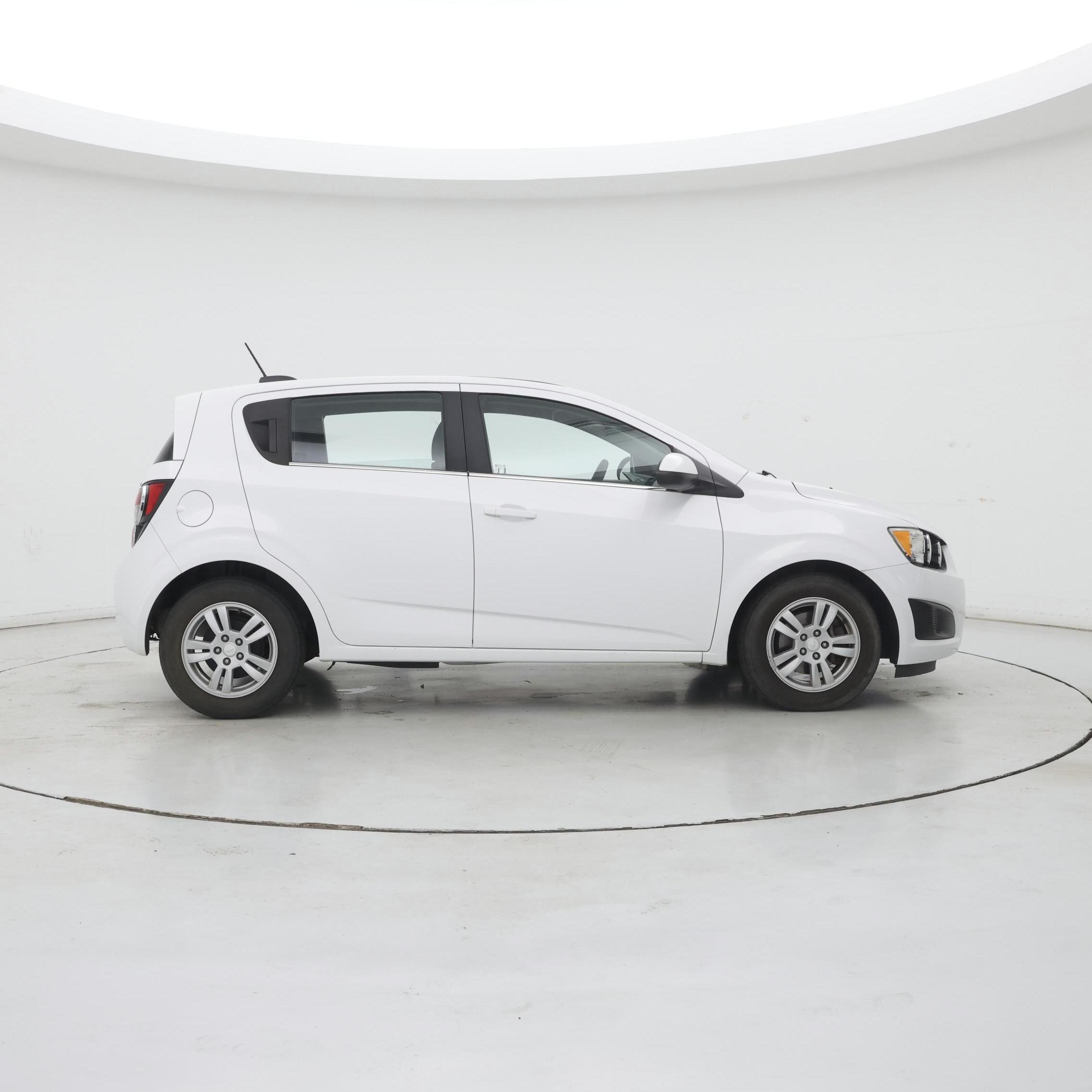 Thumbnail: 2015 Chevrolet Sonic - 7