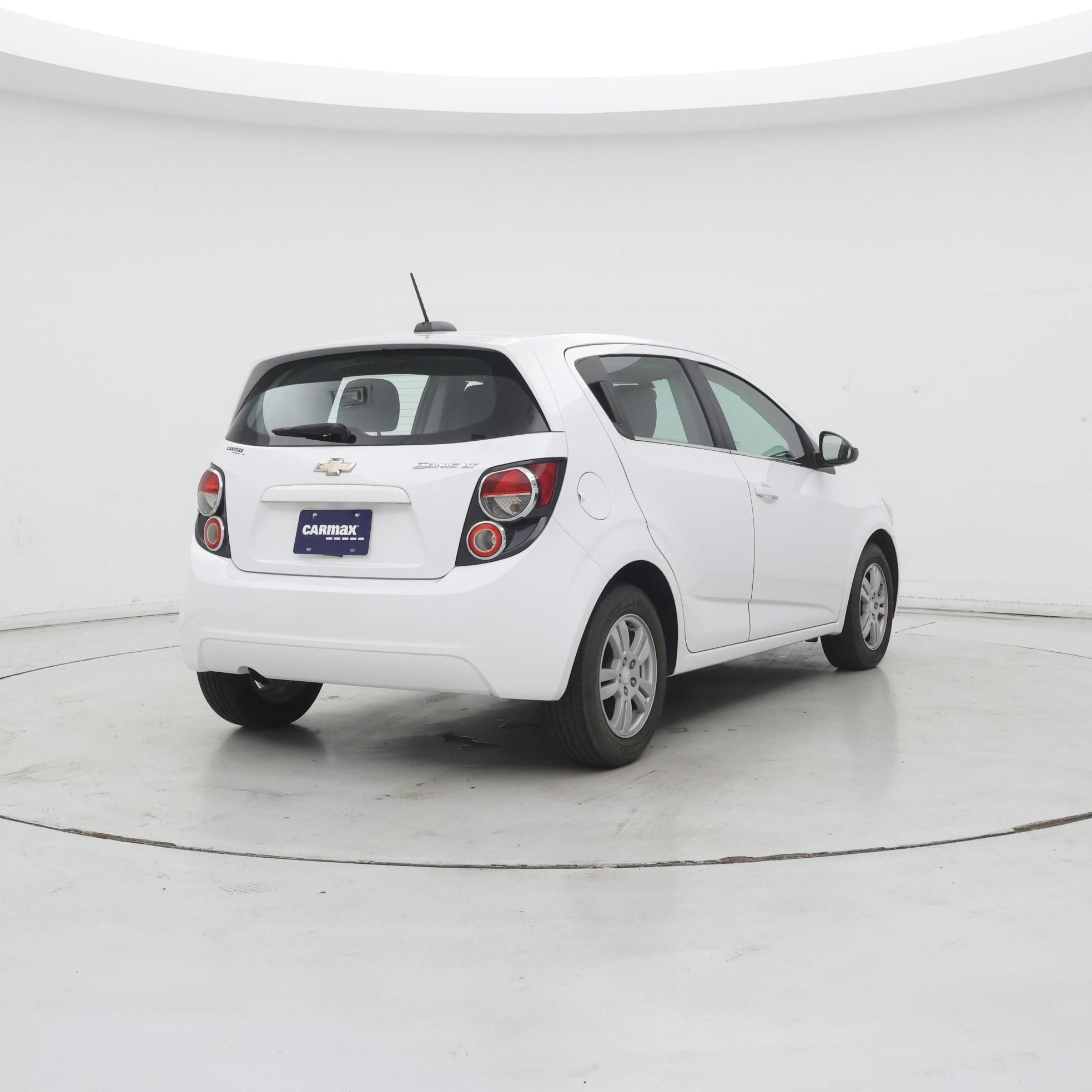 Thumbnail: 2015 Chevrolet Sonic - 8