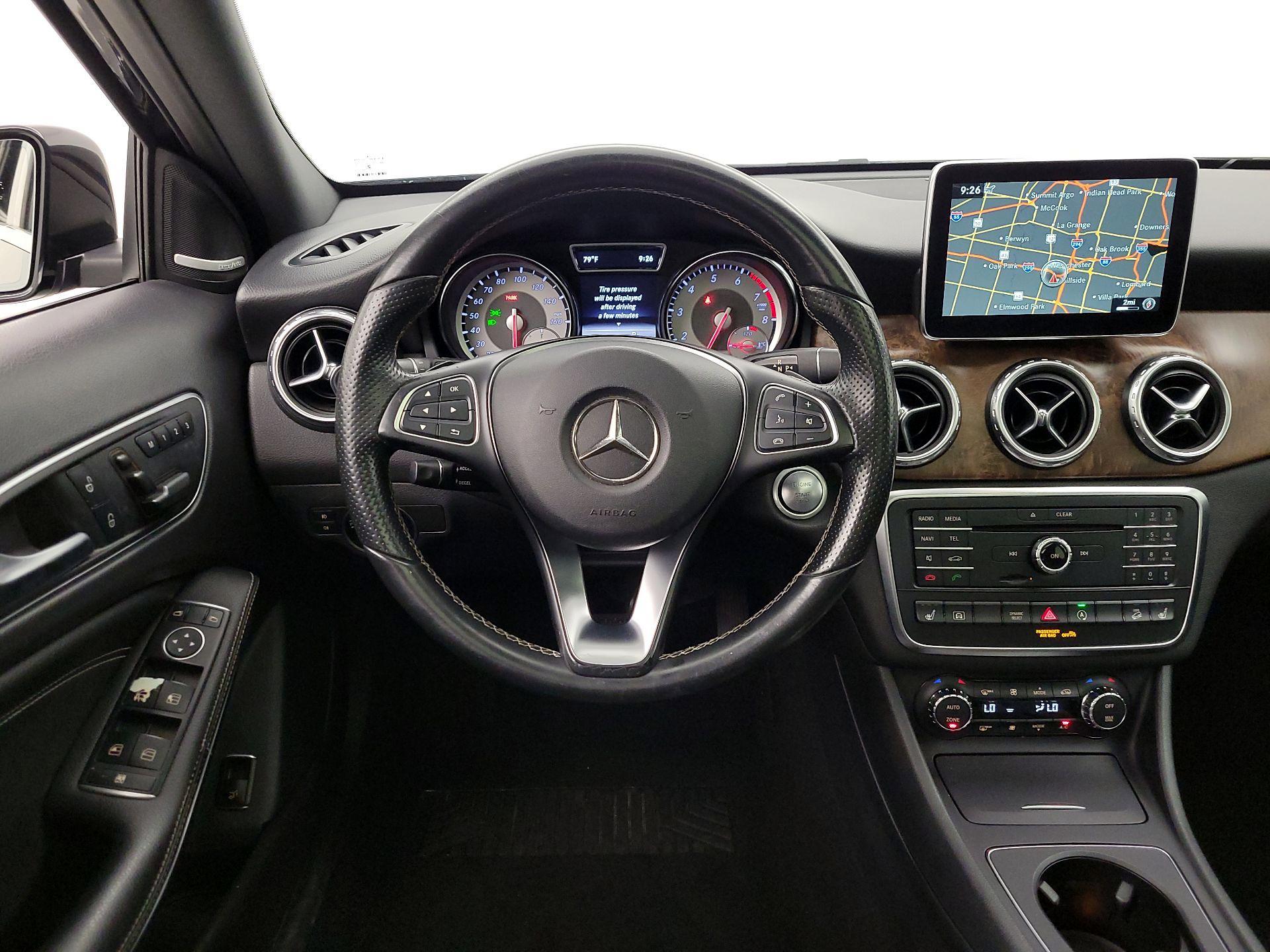Thumbnail: 2016 Mercedes-Benz GLA - 10