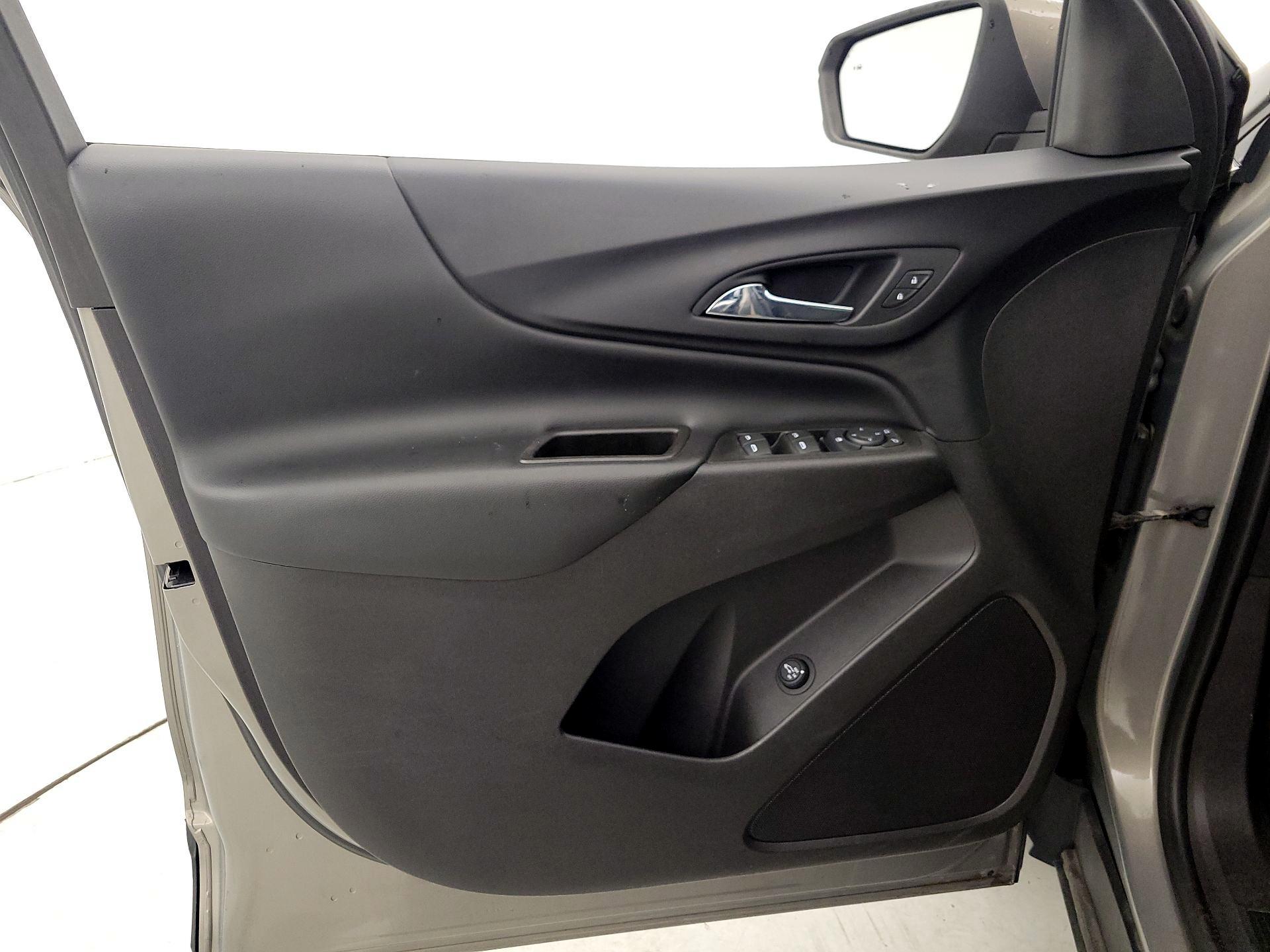 Thumbnail: 2018 Chevrolet Equinox - 12