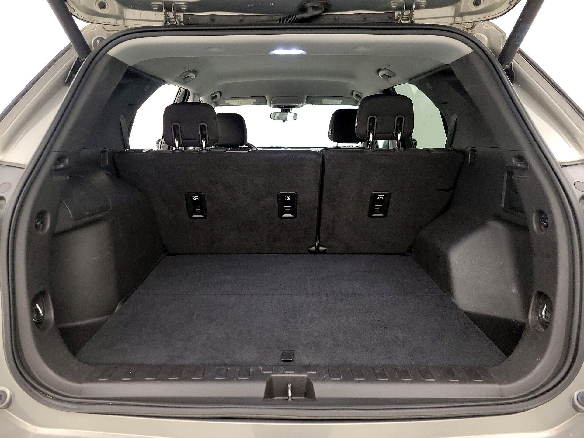 Thumbnail: 2018 Chevrolet Equinox - 20