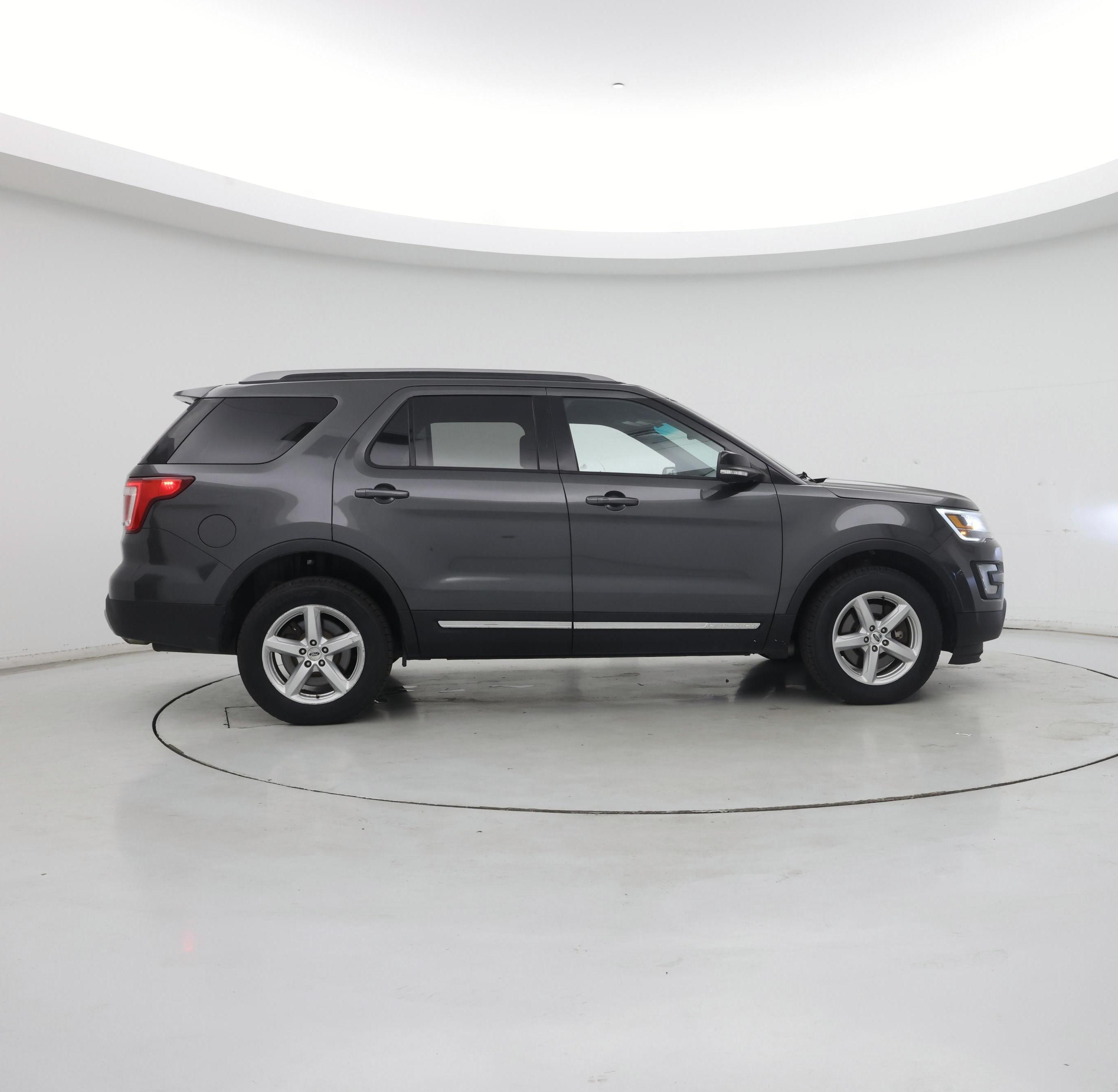 Thumbnail: 2017 Ford Explorer - 7