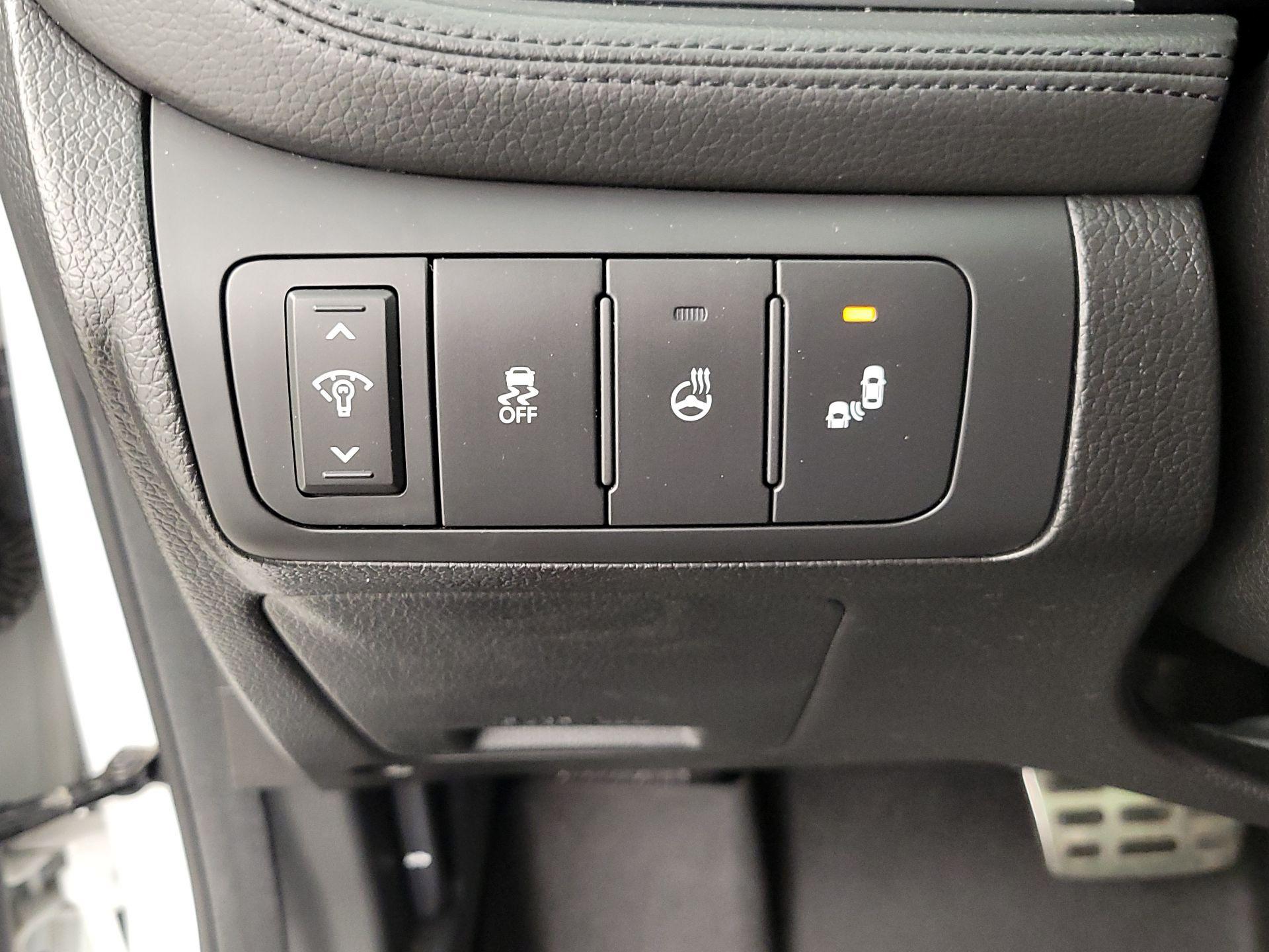 Thumbnail: 2014 Kia Optima - 13