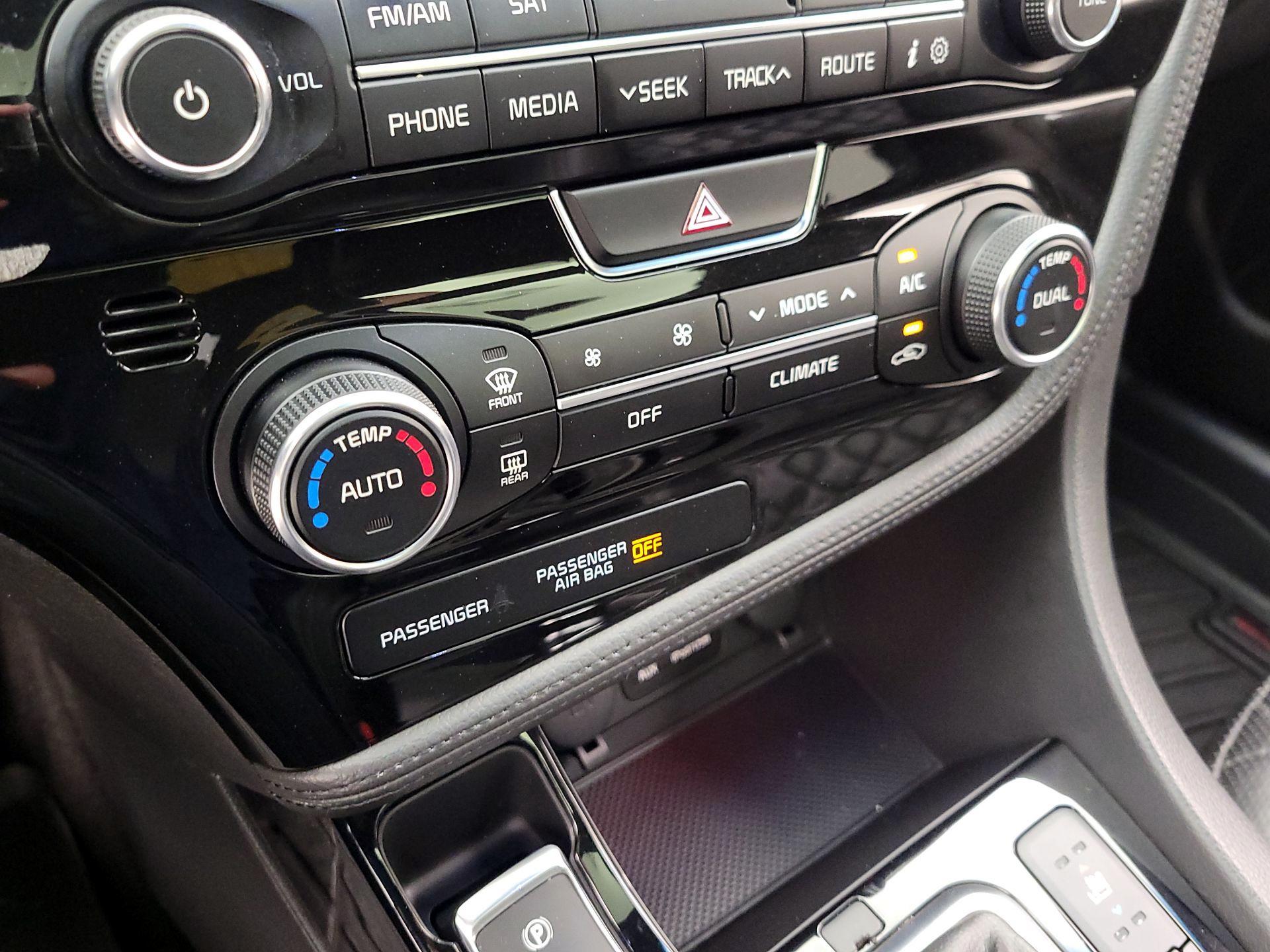 Thumbnail: 2014 Kia Optima - 17
