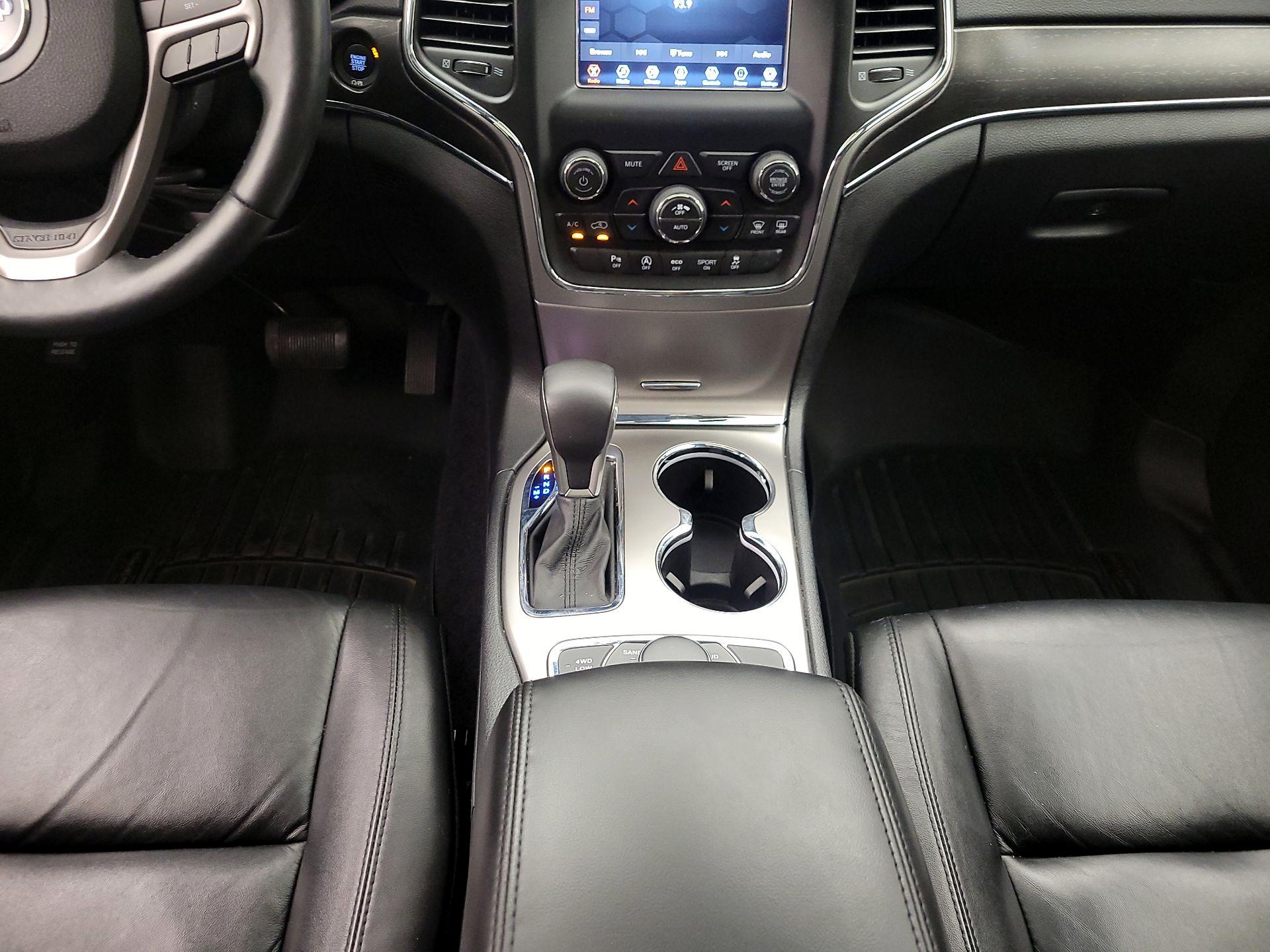 Thumbnail: 2018 Jeep Grand Cherokee - 17