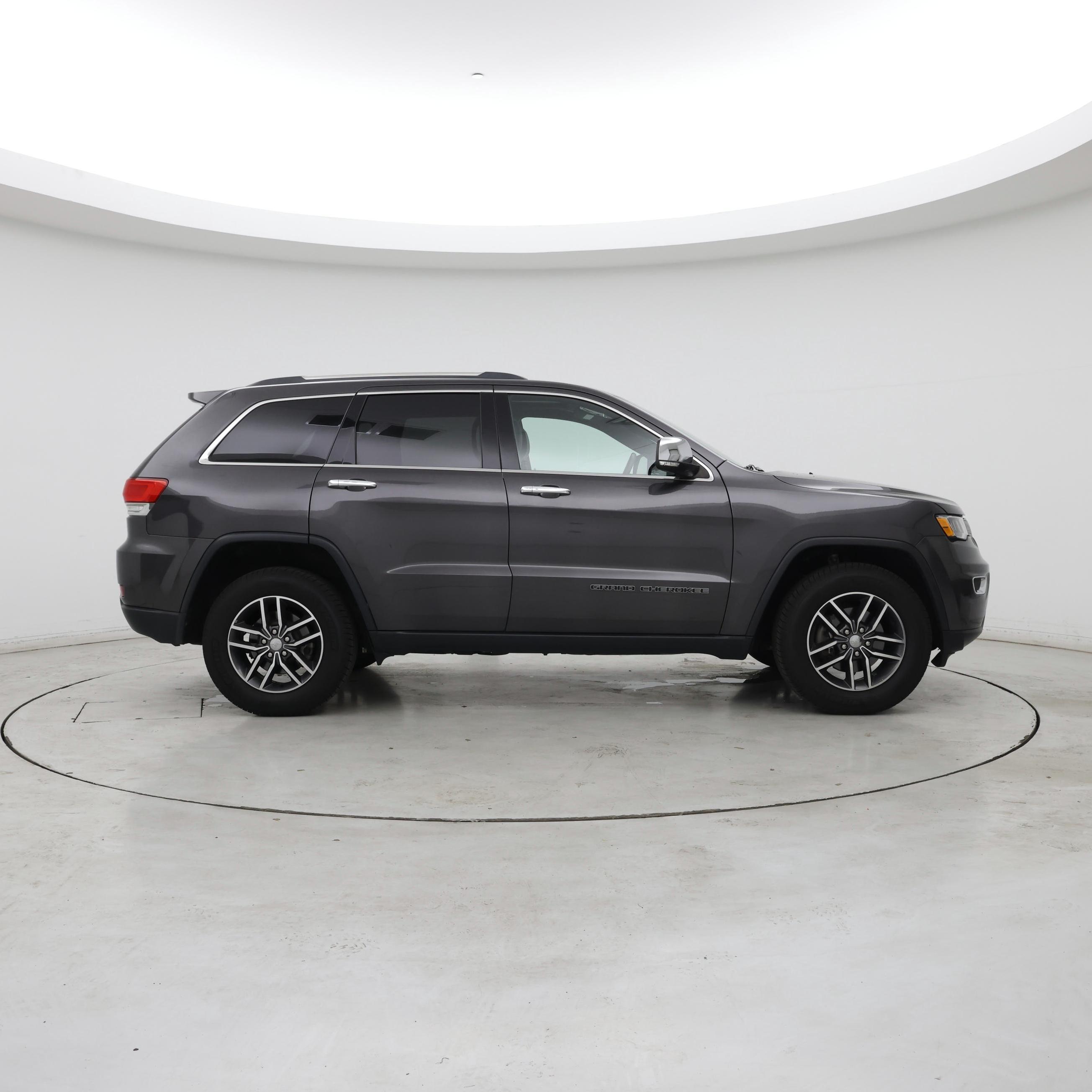 Thumbnail: 2018 Jeep Grand Cherokee - 7