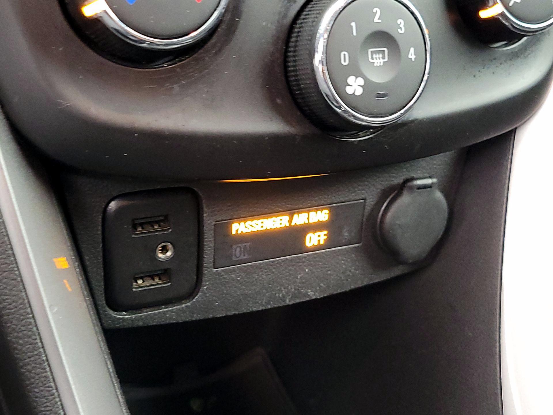 Thumbnail: 2019 Chevrolet Trax - 18