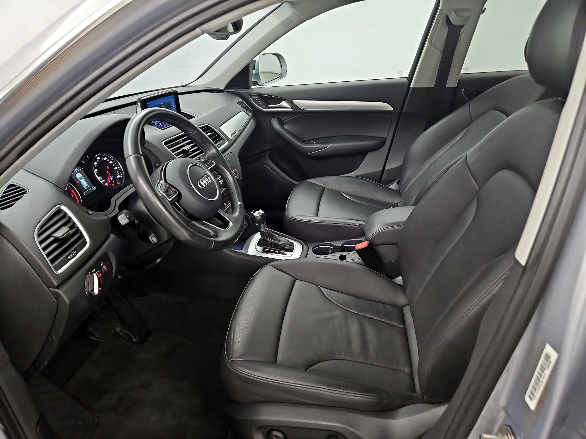 Thumbnail: 2015 Audi Q3 - 11