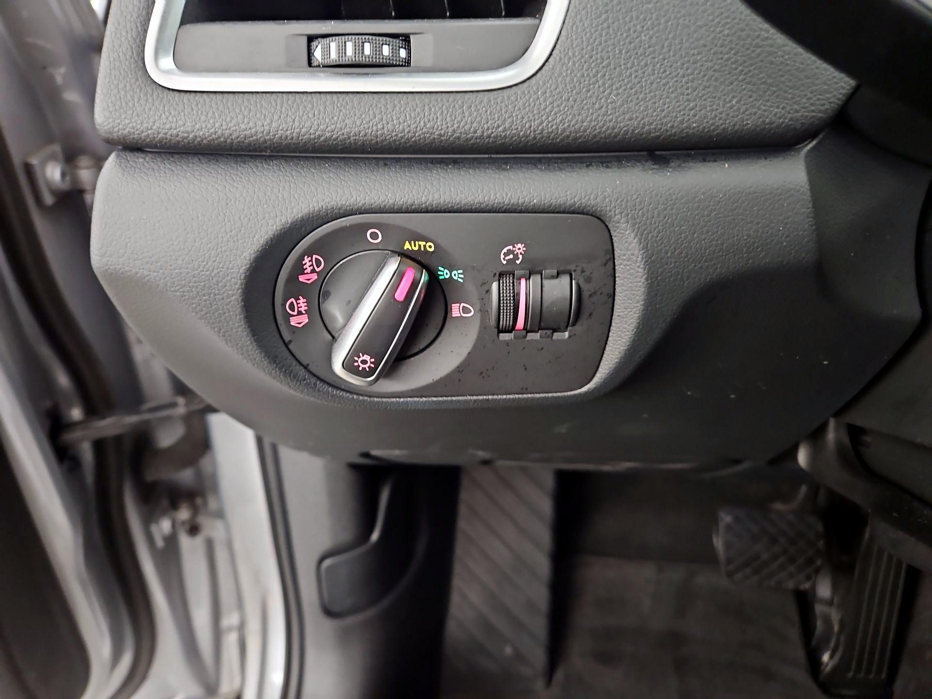 Thumbnail: 2015 Audi Q3 - 13