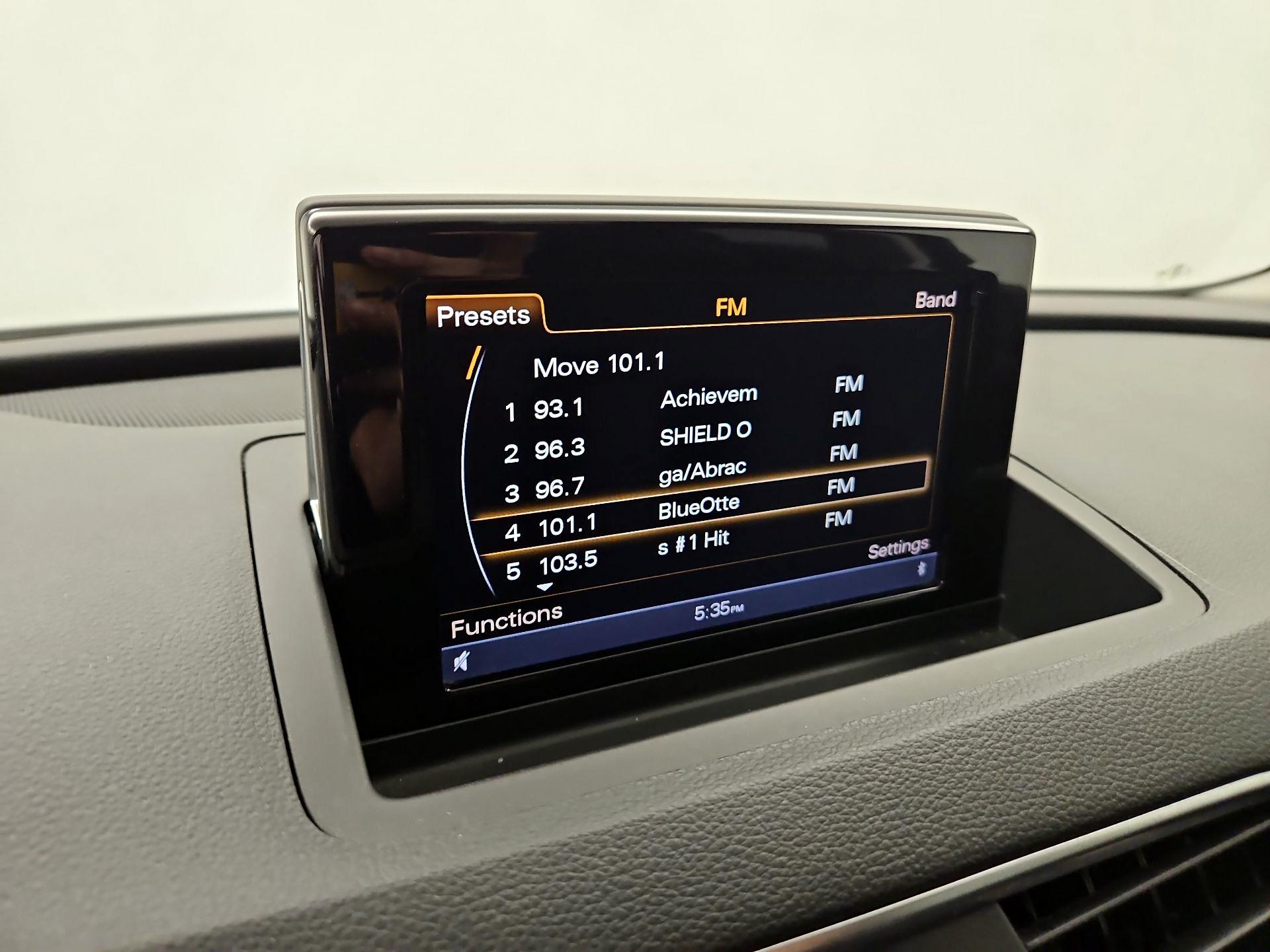 Thumbnail: 2015 Audi Q3 - 16