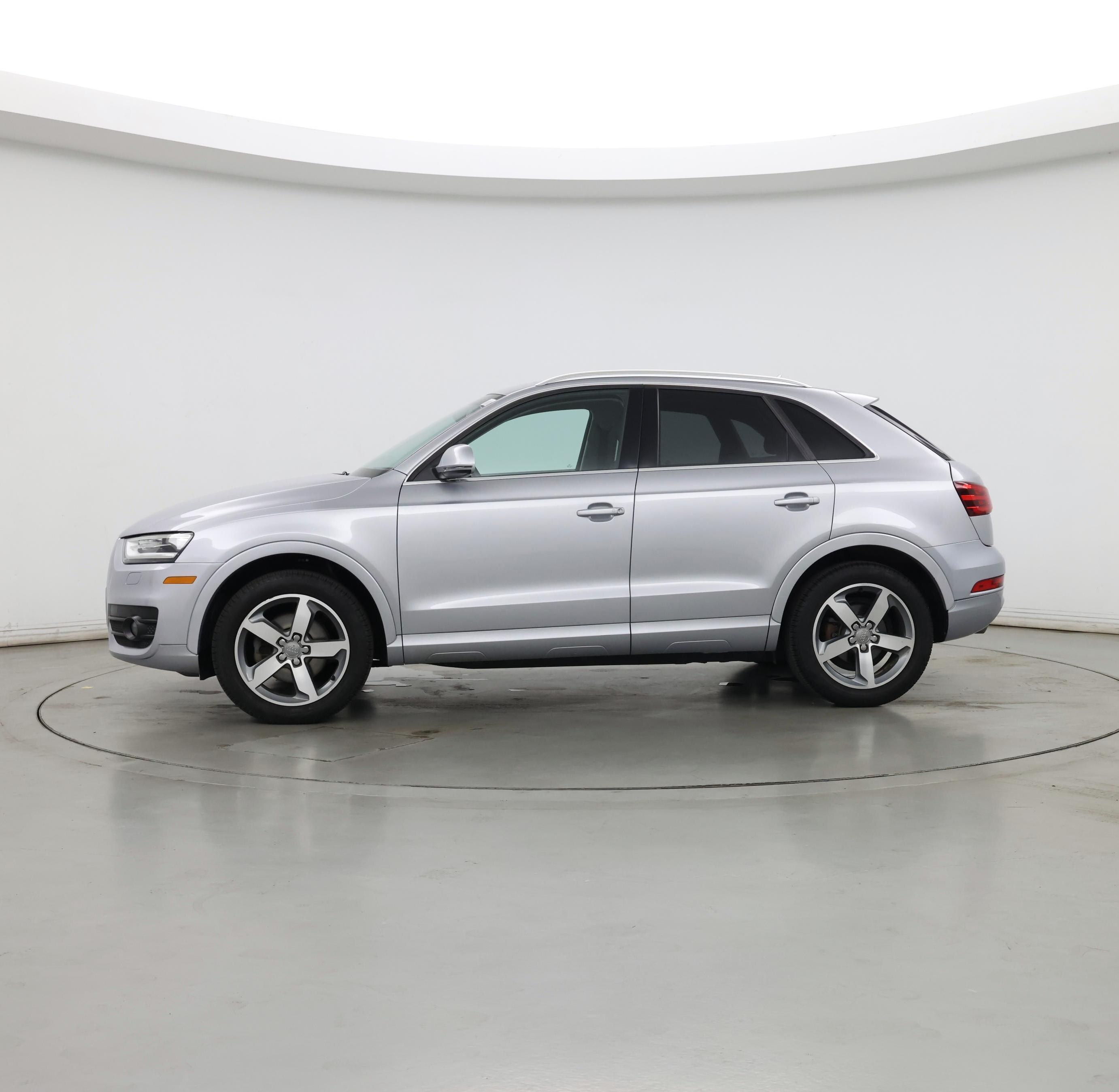 Thumbnail: 2015 Audi Q3 - 3