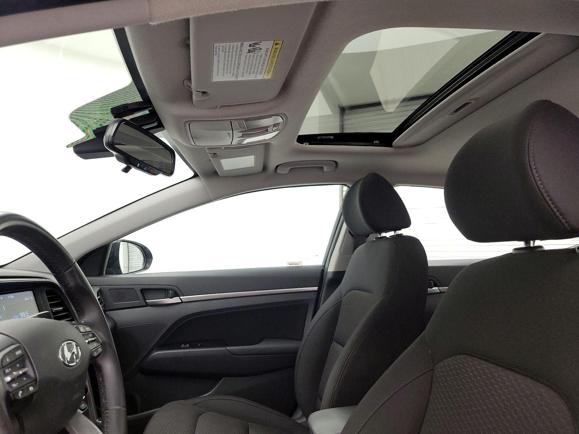 Thumbnail: 2019 Hyundai Elantra - 19