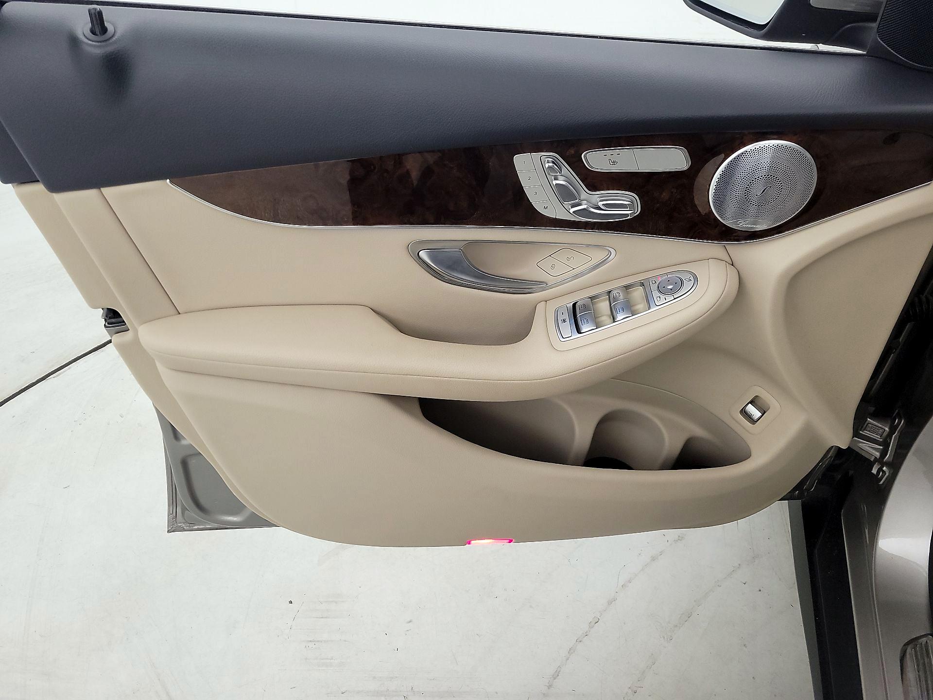 Thumbnail: 2019 Mercedes-Benz GLC - 12