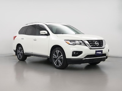 White 2017 Nissan Pathfinder Platinum