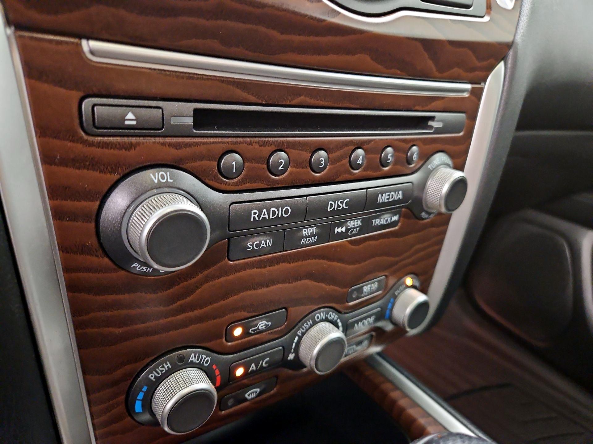 Thumbnail: 2017 Nissan Pathfinder - 17