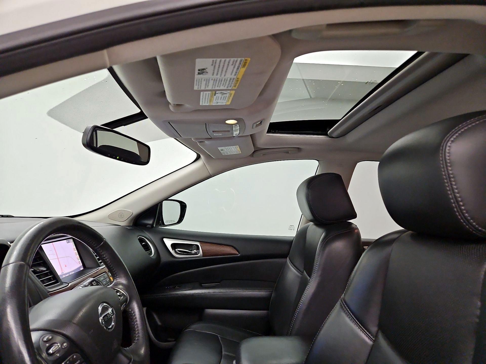 Thumbnail: 2017 Nissan Pathfinder - 20