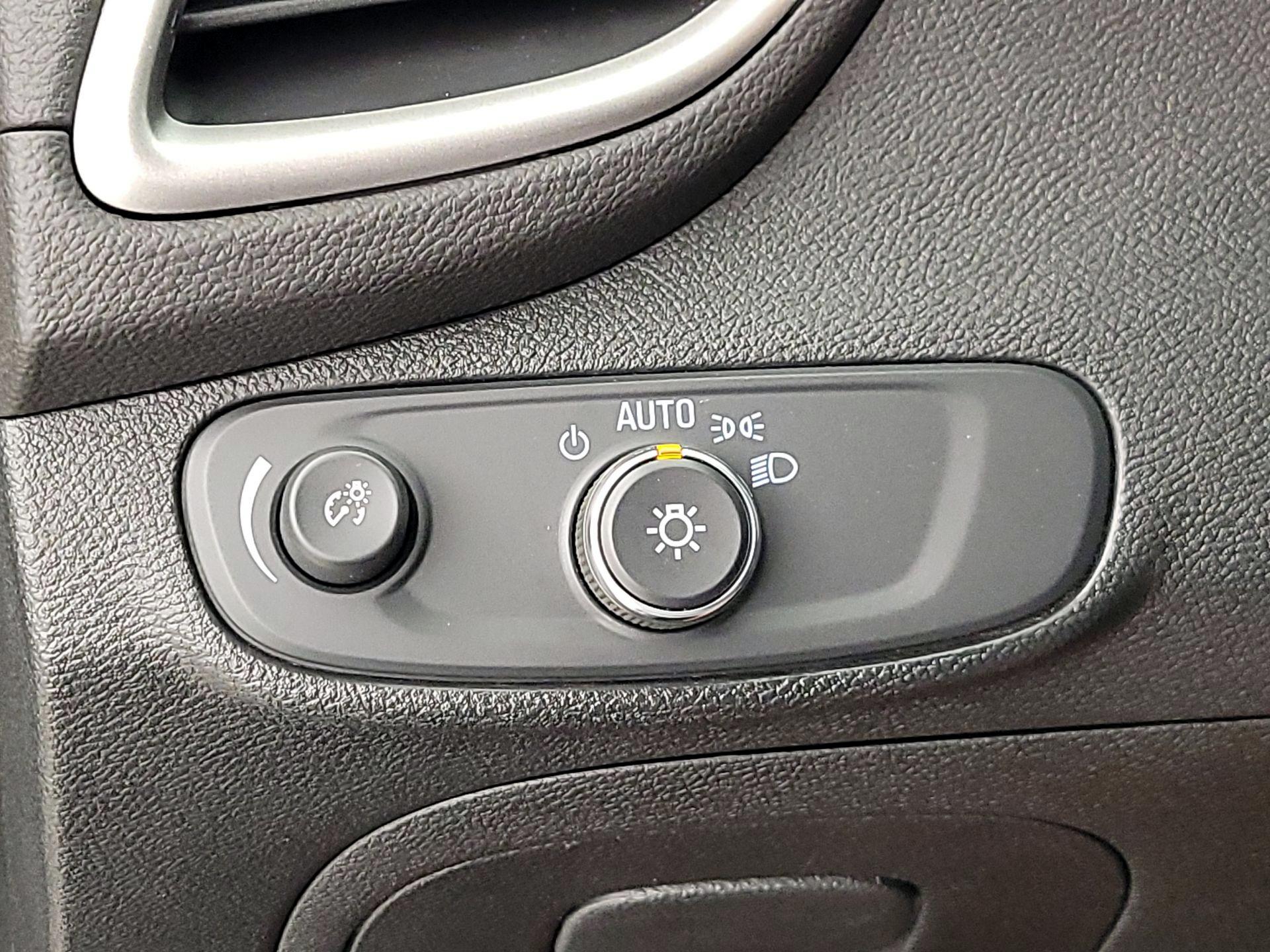Thumbnail: 2019 Chevrolet Trax - 13