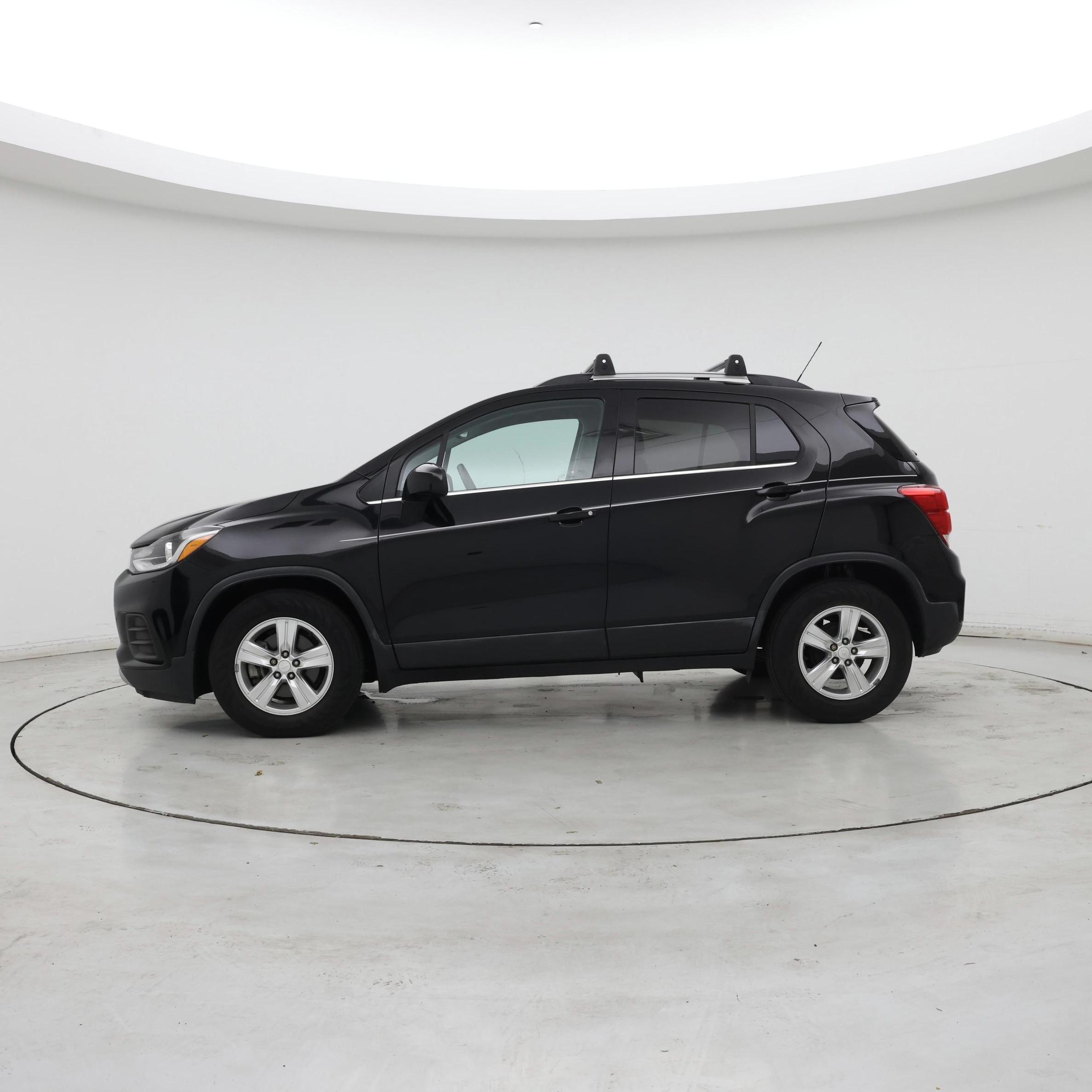 Thumbnail: 2019 Chevrolet Trax - 3