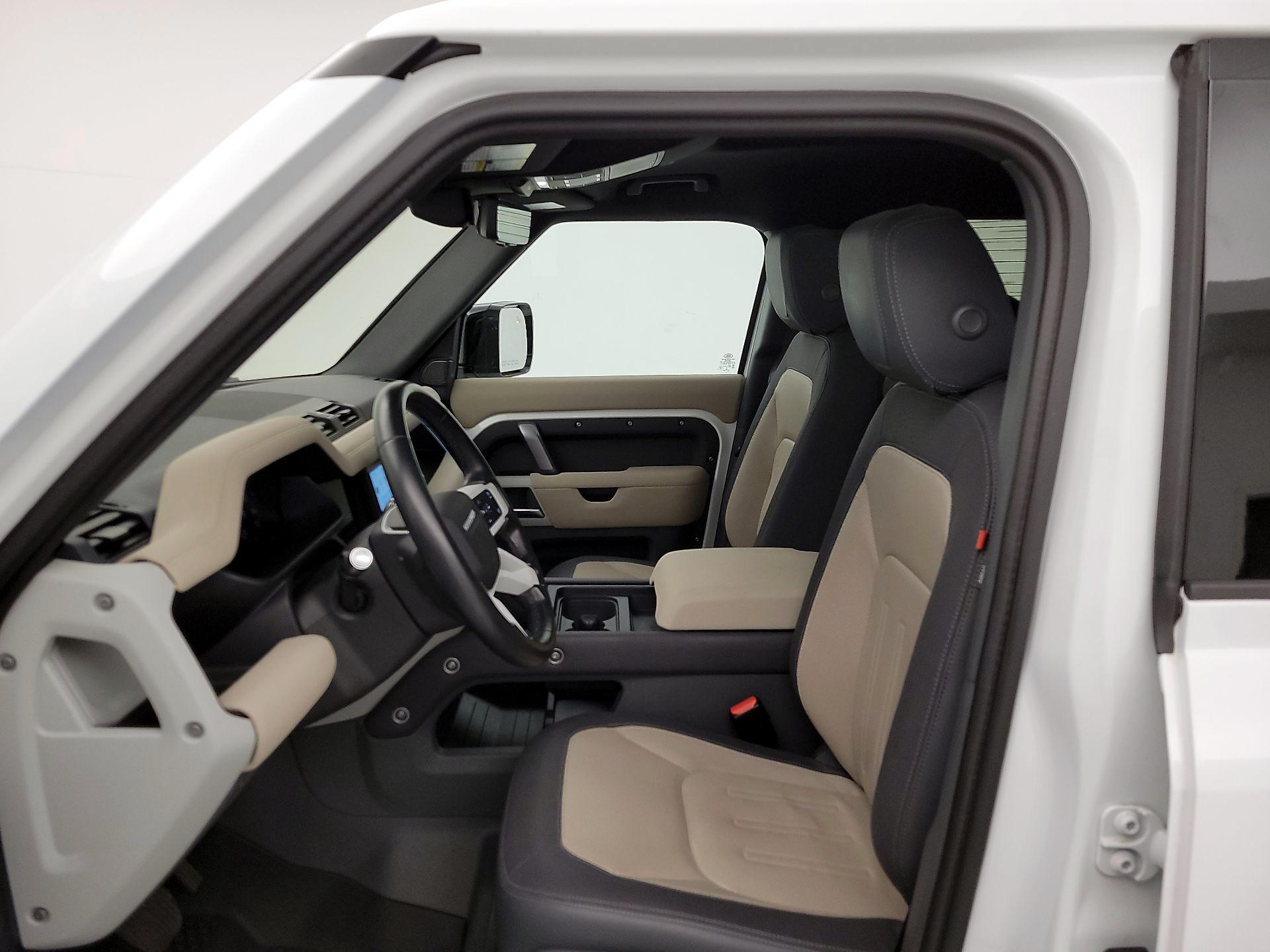 Thumbnail: 2022 Land Rover Defender - 11