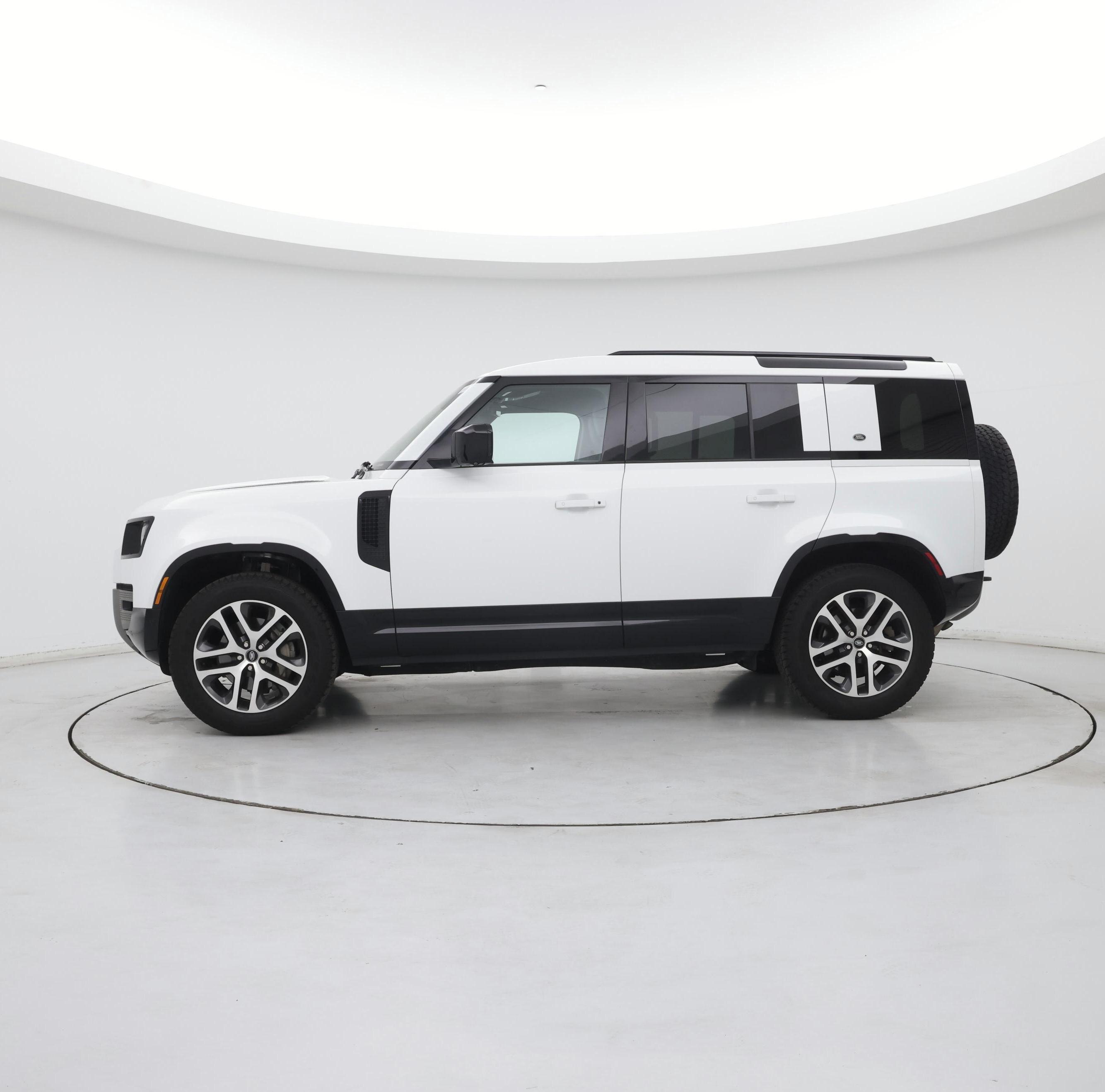 Thumbnail: 2022 Land Rover Defender - 3