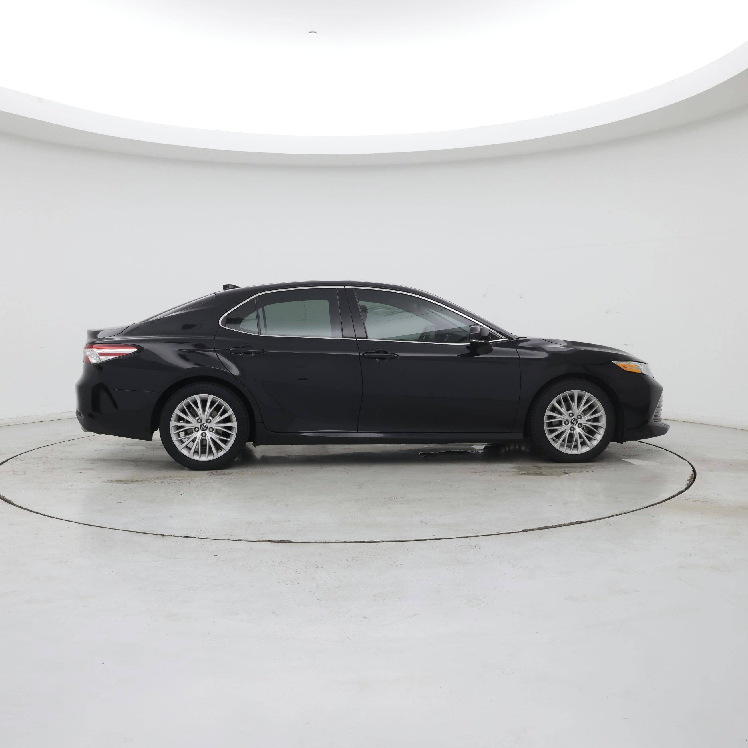 Thumbnail: 2020 Toyota Camry - 7