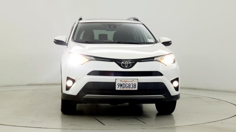 2018 Toyota RAV4 XLE 5