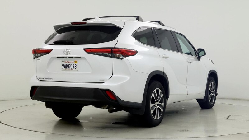 2022 Toyota Highlander XLE 8