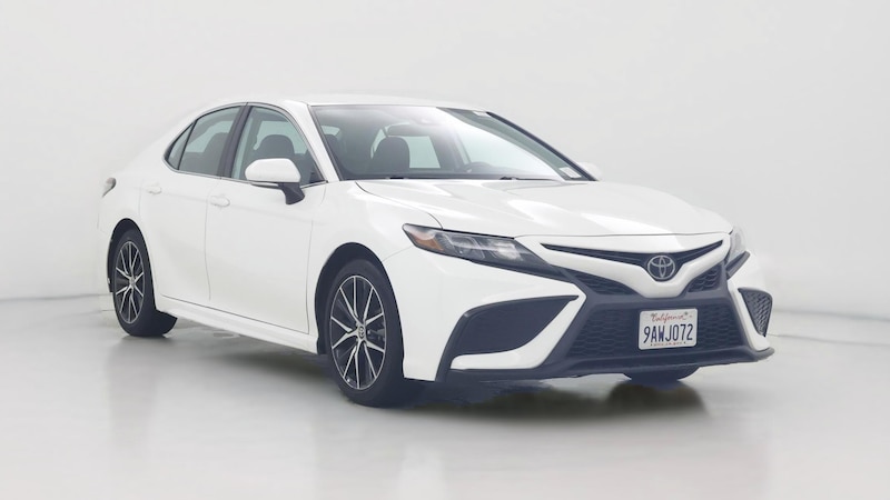 2022 Toyota Camry SE Hero Image