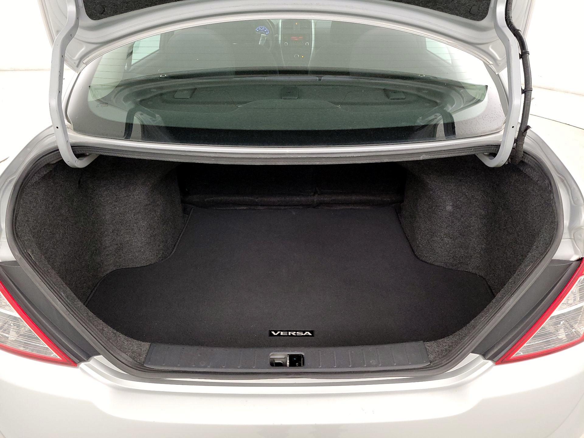 Thumbnail: 2015 Nissan Versa - 19