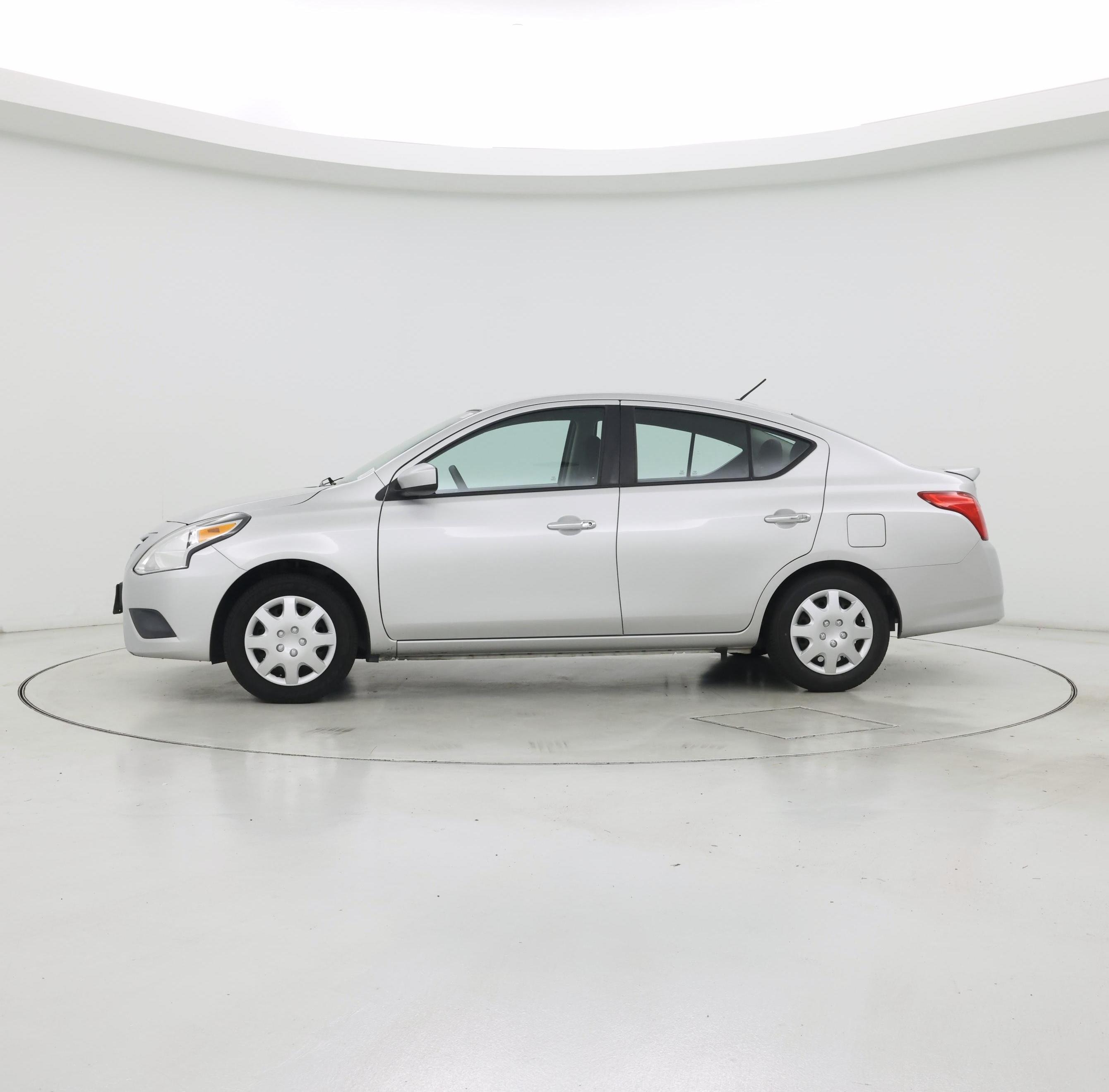 Thumbnail: 2015 Nissan Versa - 3