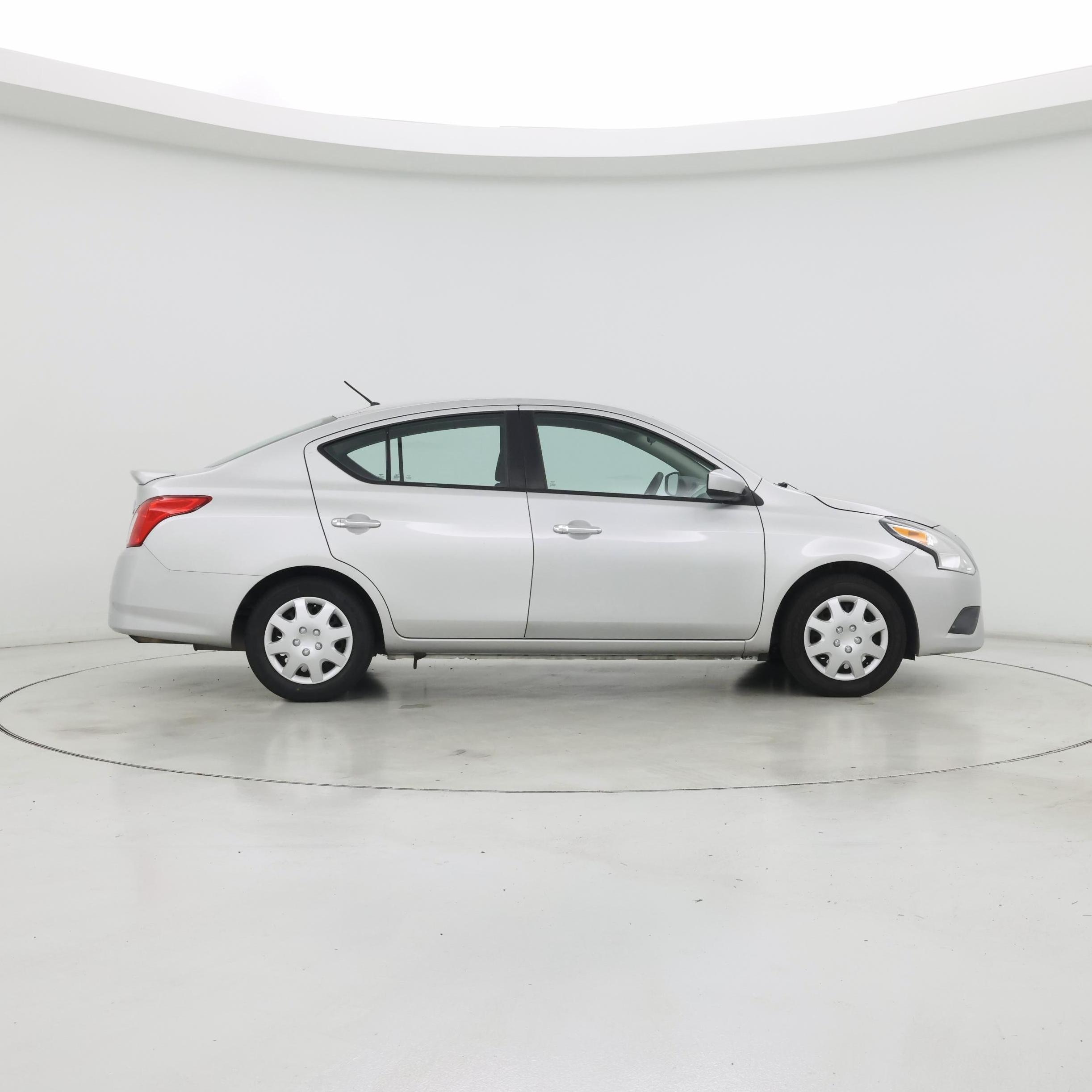 Thumbnail: 2015 Nissan Versa - 7