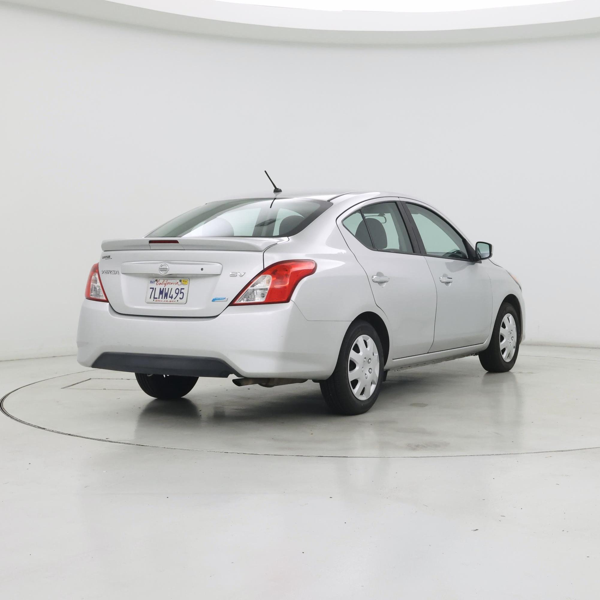 Thumbnail: 2015 Nissan Versa - 8