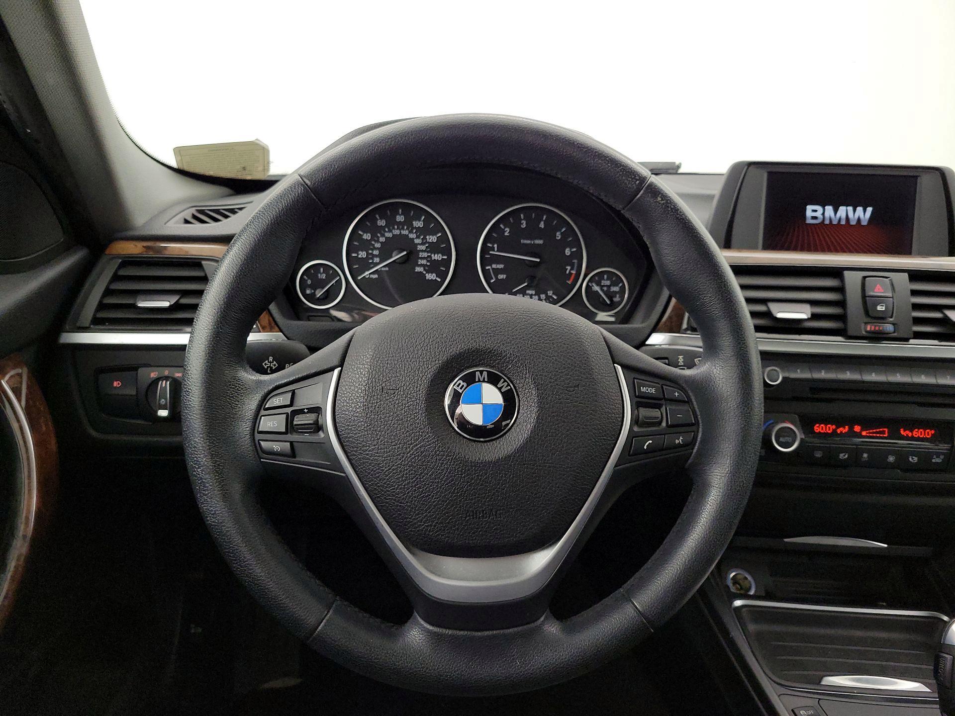 Thumbnail: 2014 BMW 3 Series - 10