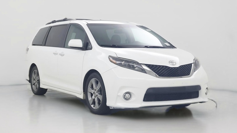 2015 Toyota Sienna SE Hero Image